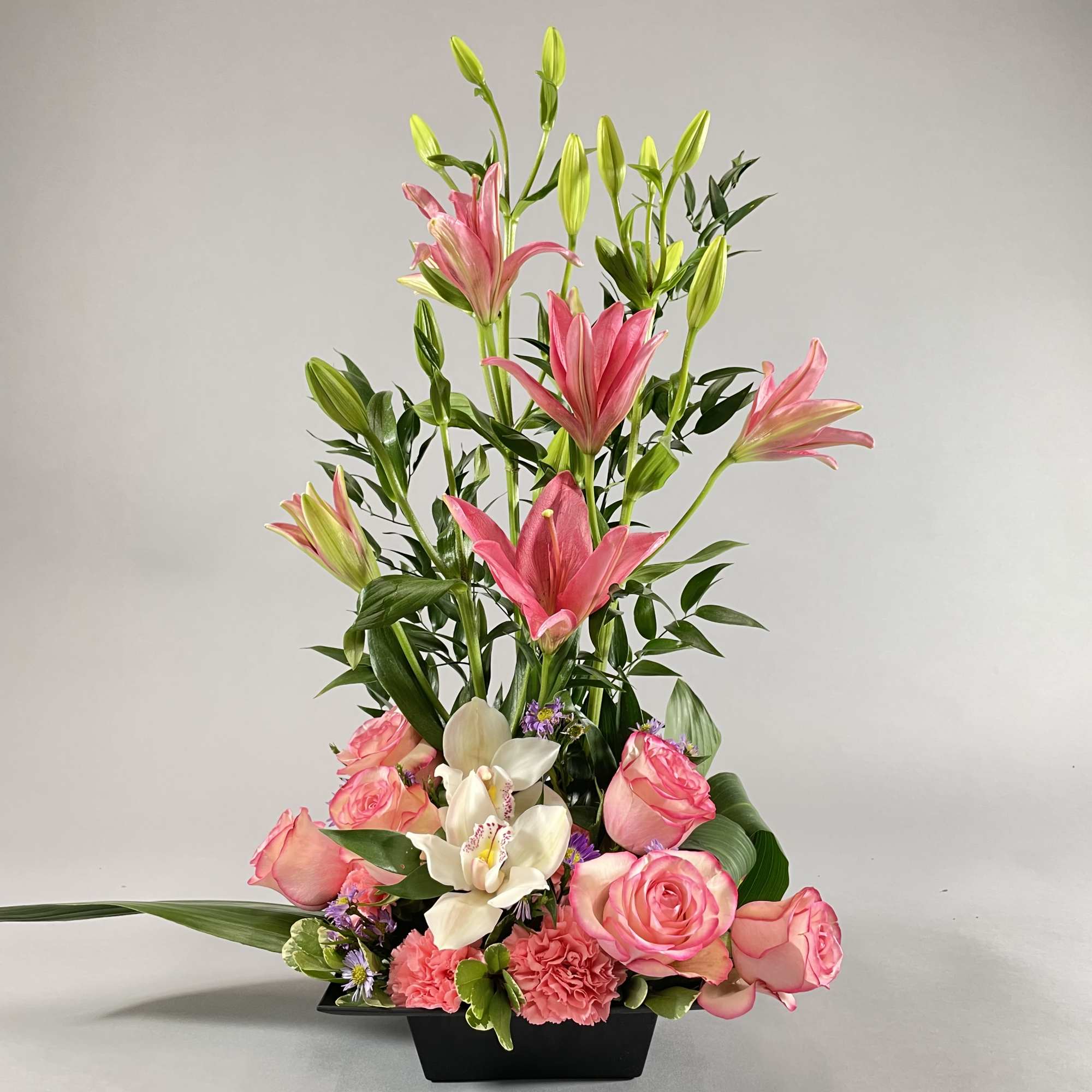 Send a refreshing burst of sweetness with our exquisite mix of soft