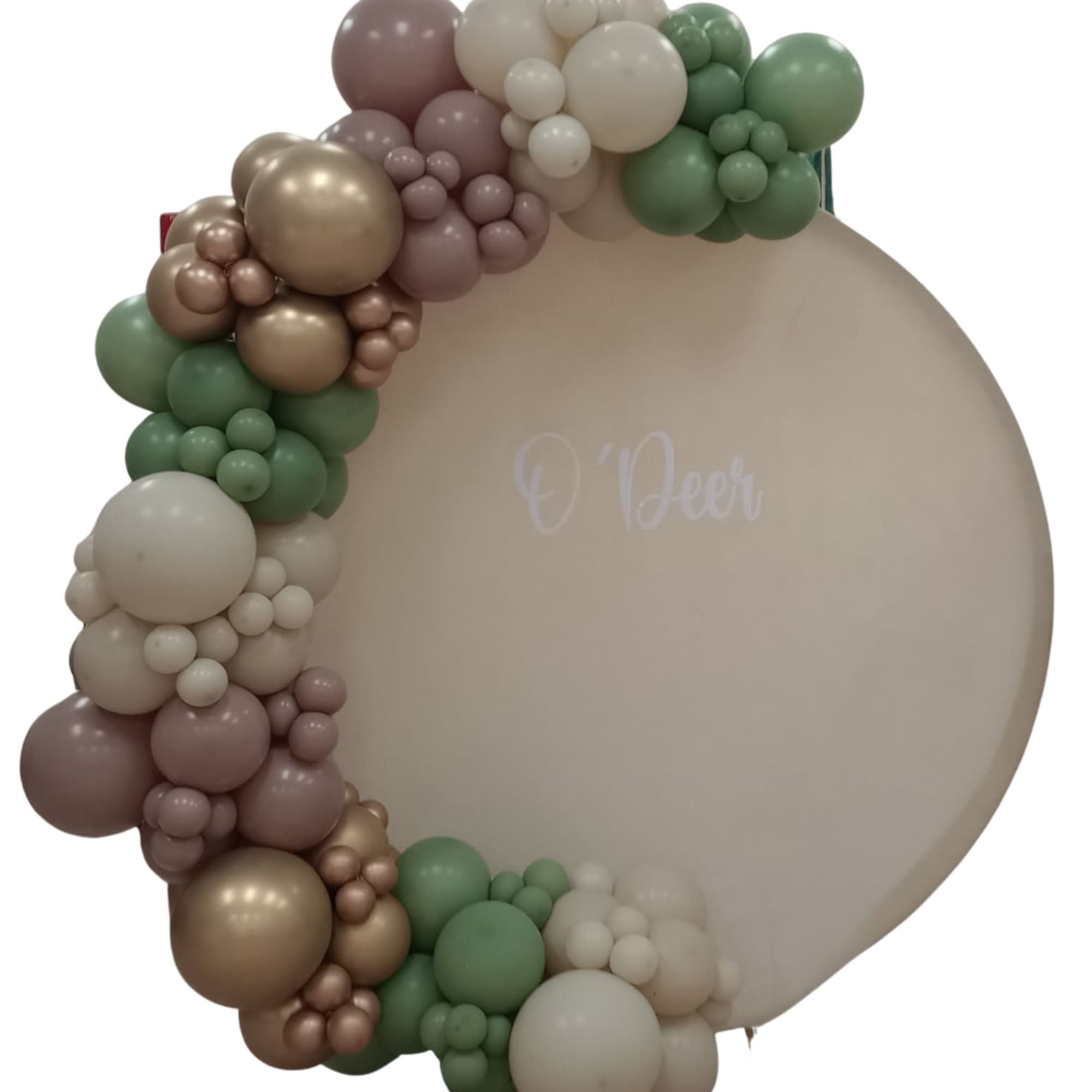 Great for any occasion, a 1/2 circle arch display is great for