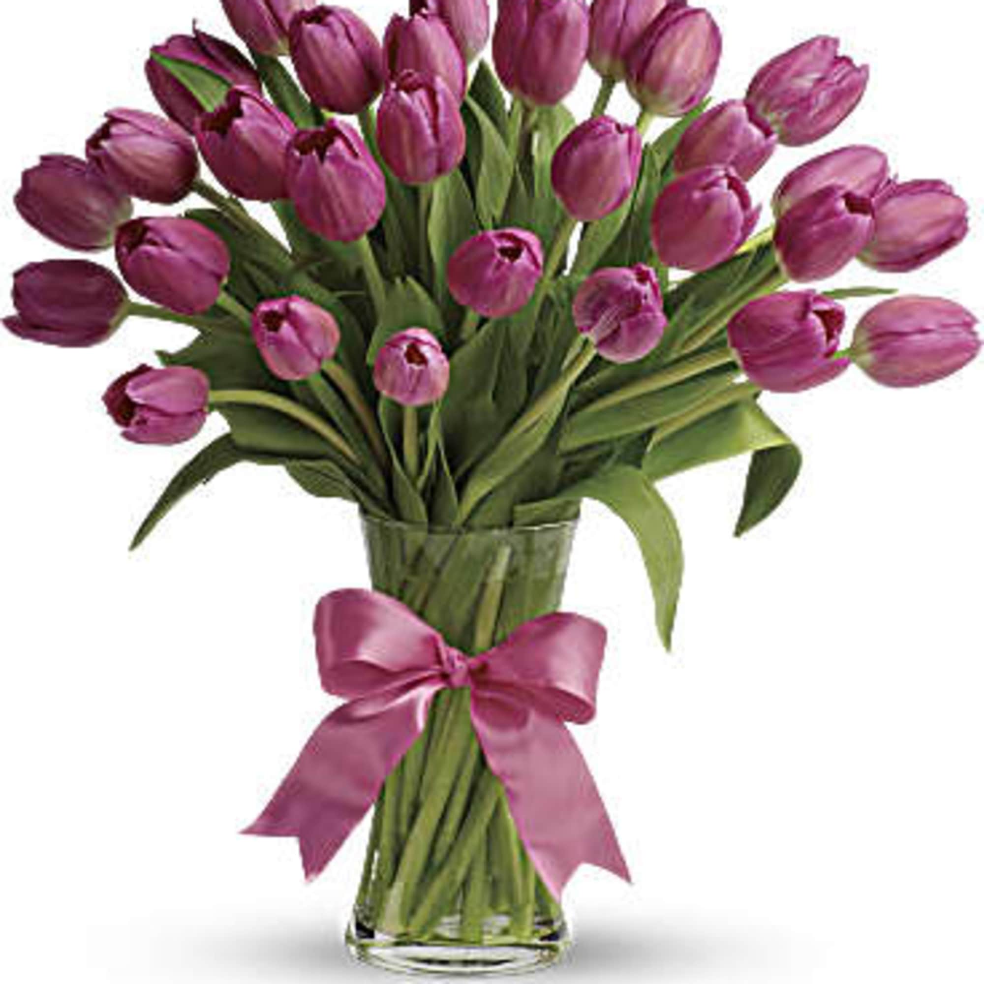 Beautiful and "simply said" light pink tulips are a hip way to