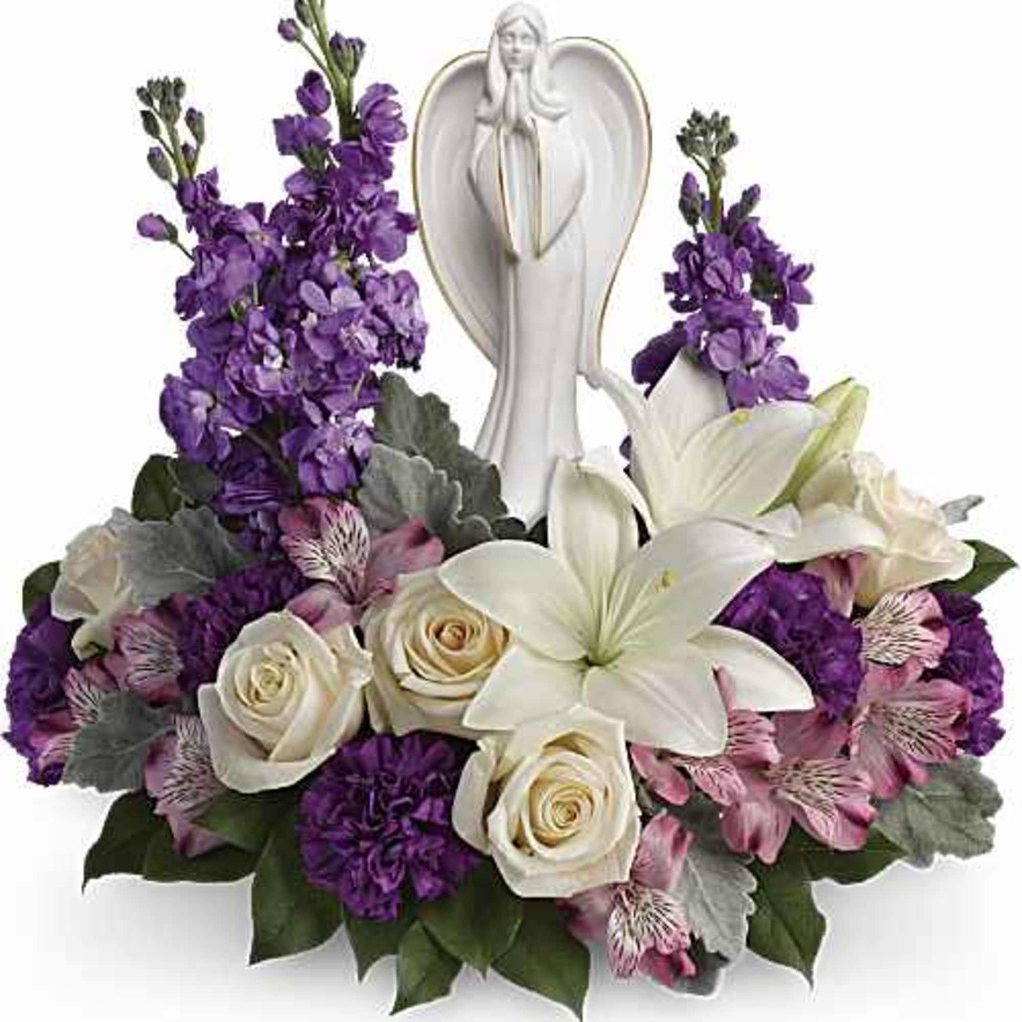 Show them they're in your heart with this magnificent display of roses