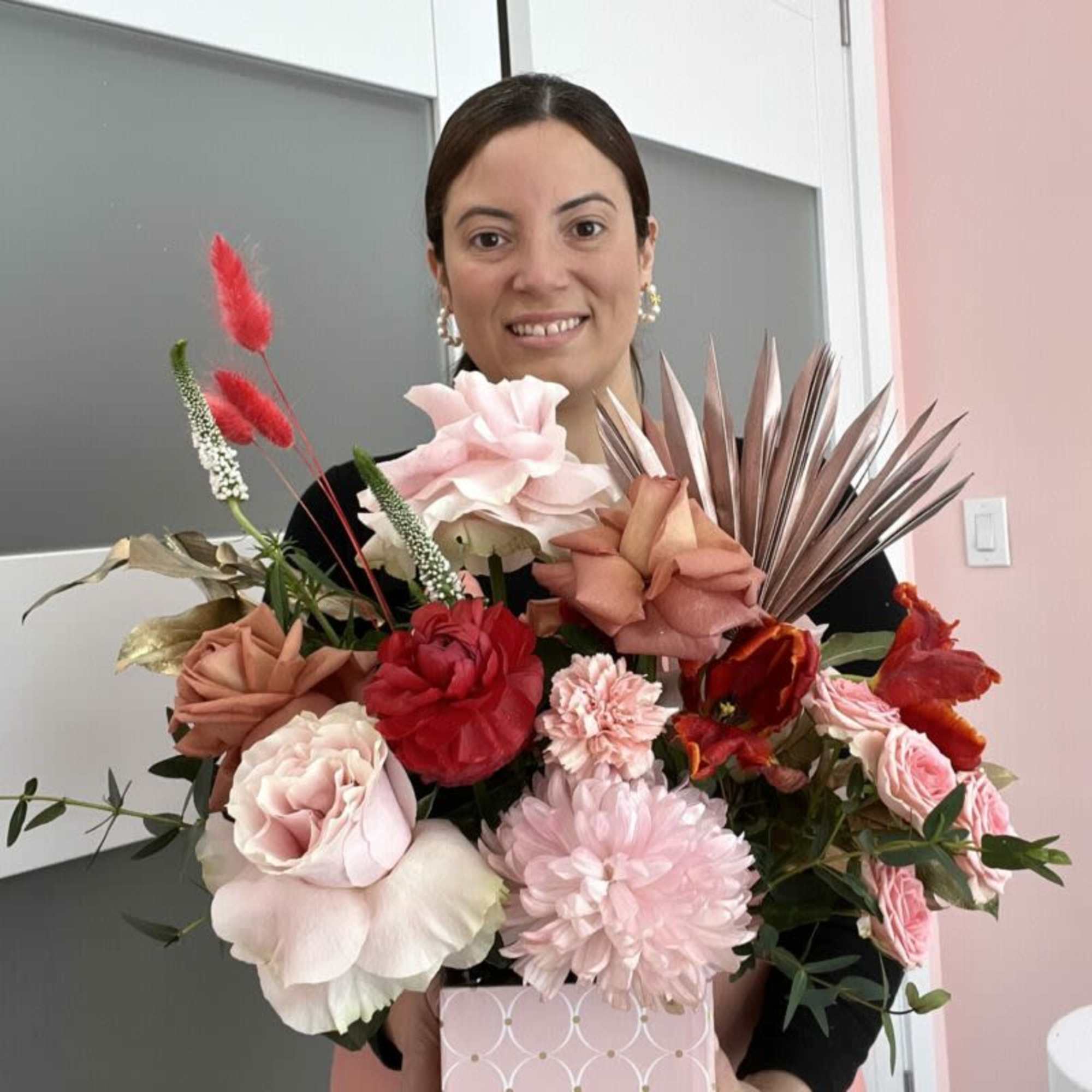 Blush assorted composition of fresh and dry floral accent designed in our