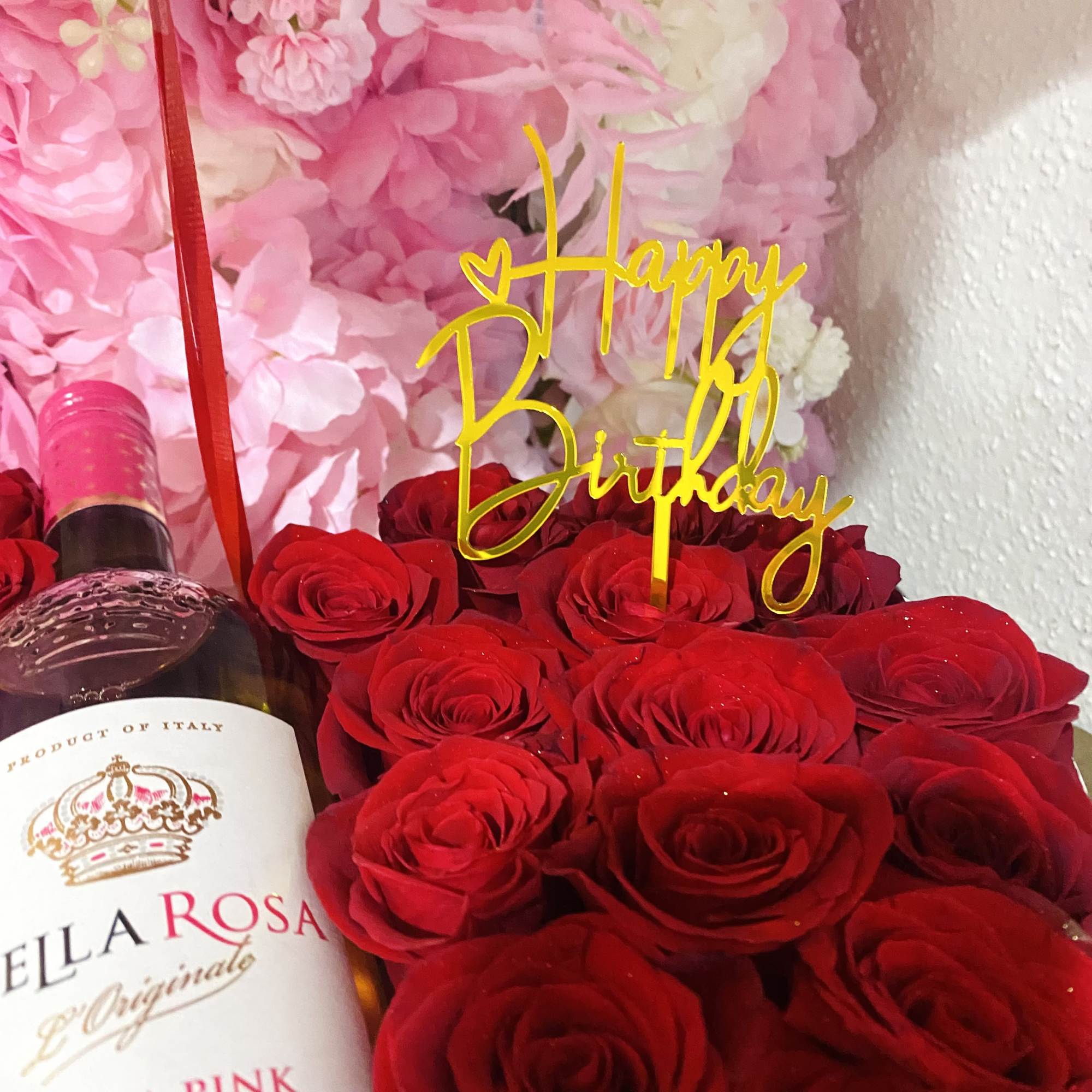 Brings 30-35 roses &amp; a bottle of stella rose wine, depending on