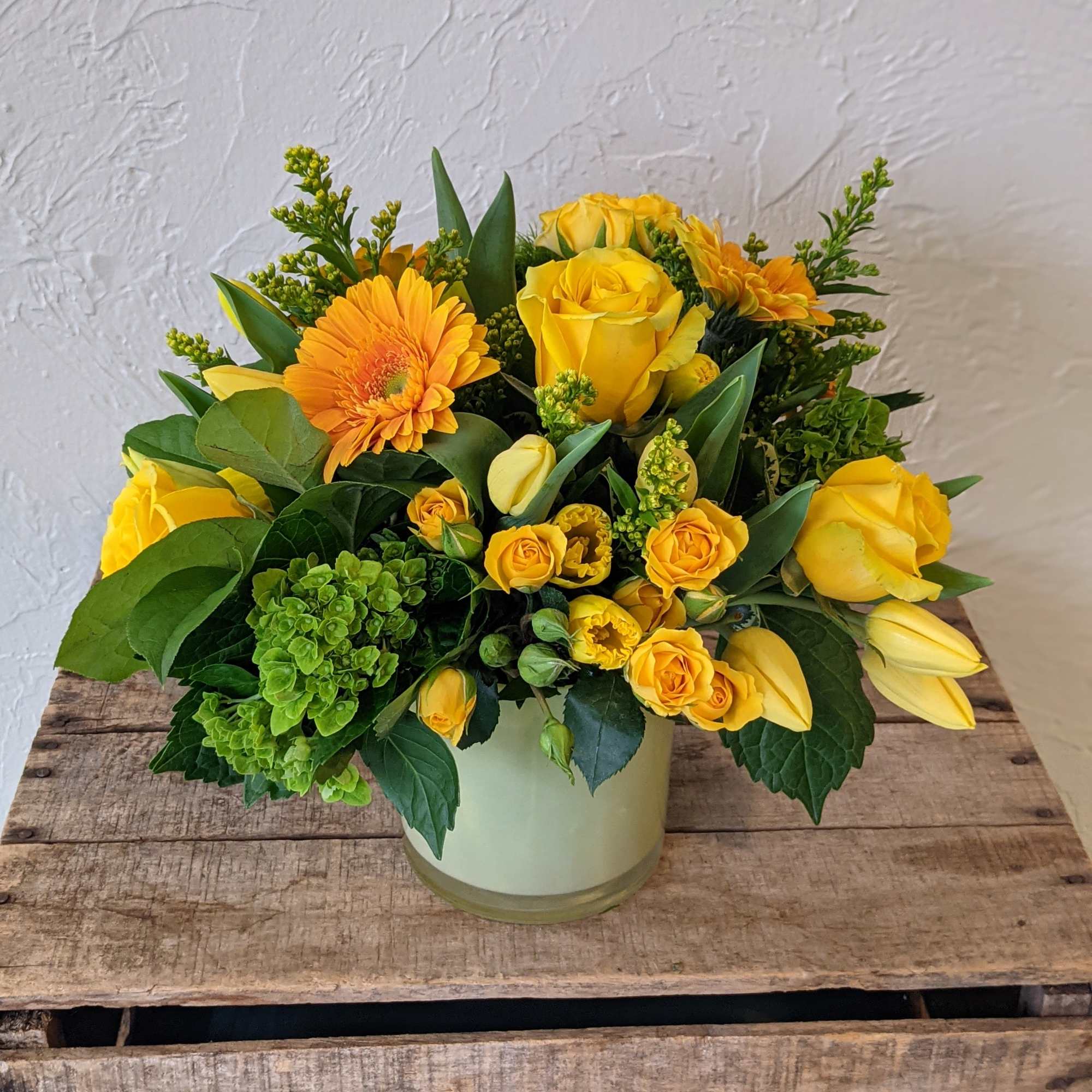 Pick the color and leave the flowers up to us with our