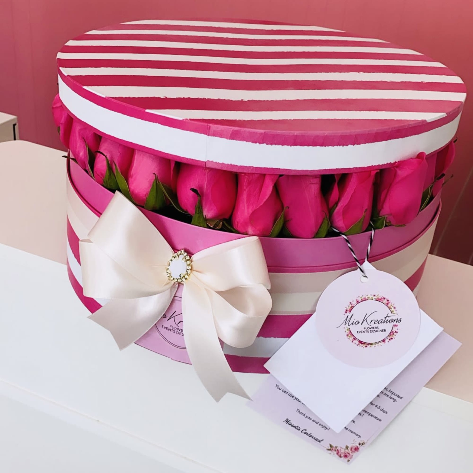 BEAUTIFUL ROUND STRIP BOX, UP TO 3 COLORS.