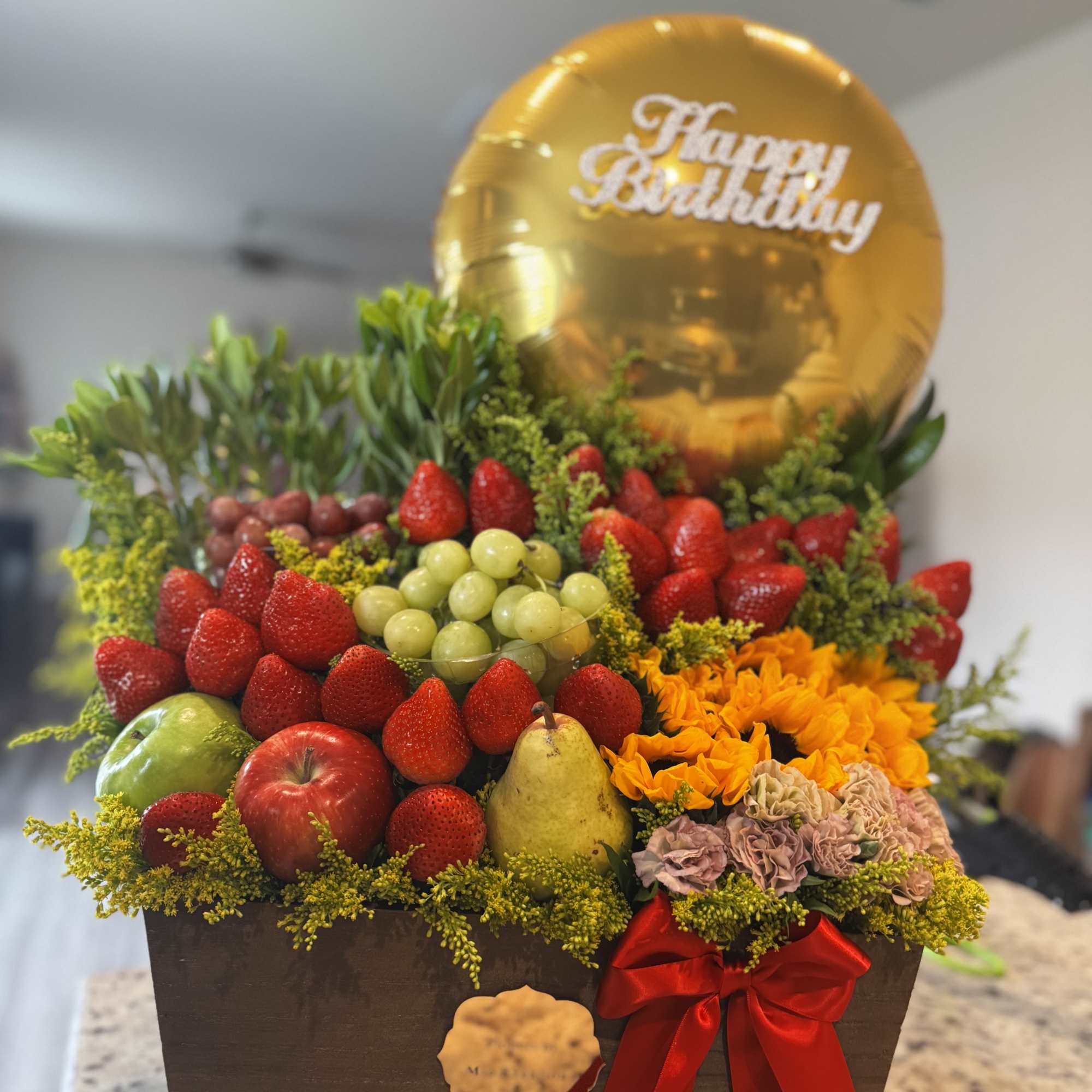 BEAUTIFUL BASKET FOR ANY OCASSION