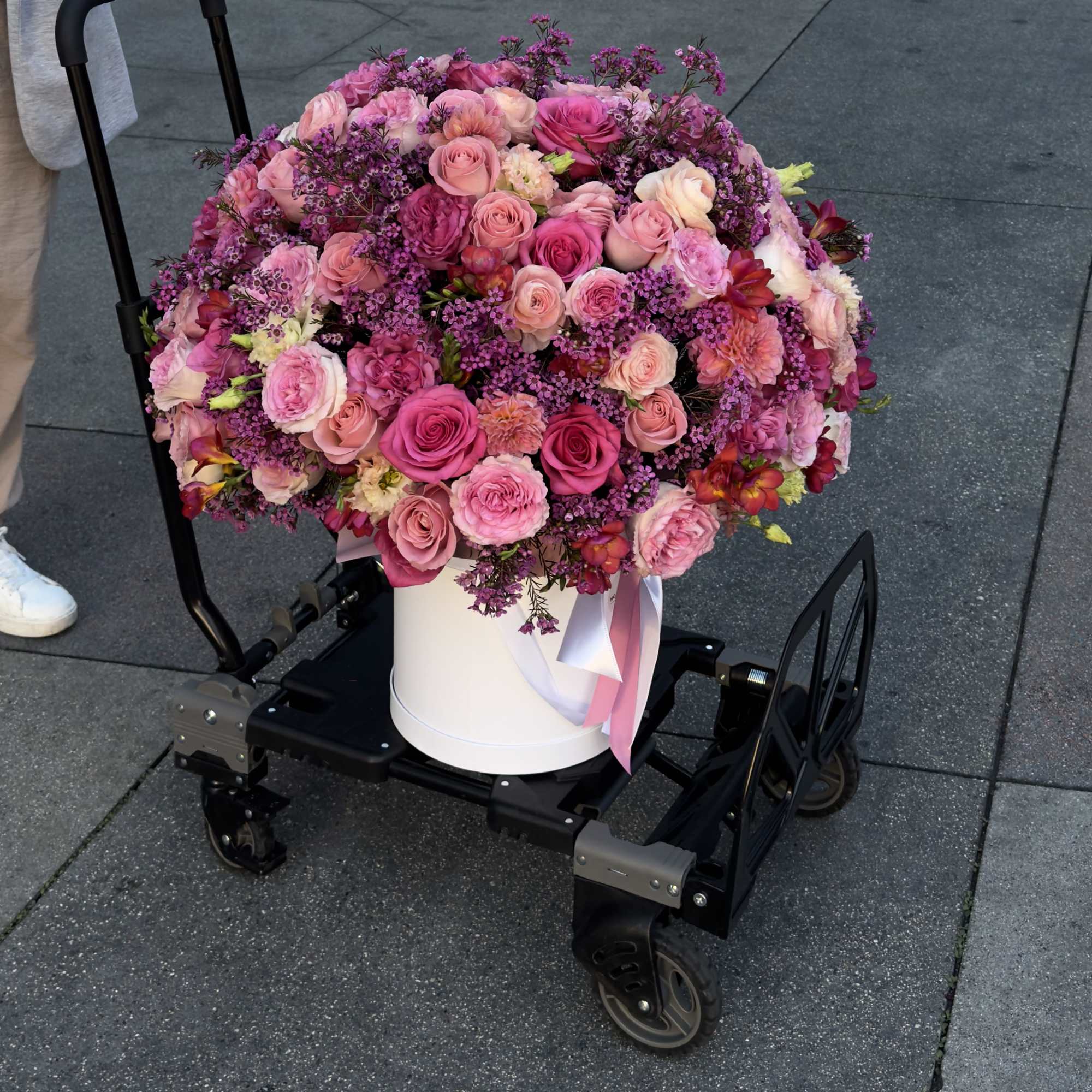 This luxury floral arrangement is a statement of elegance and refined taste.