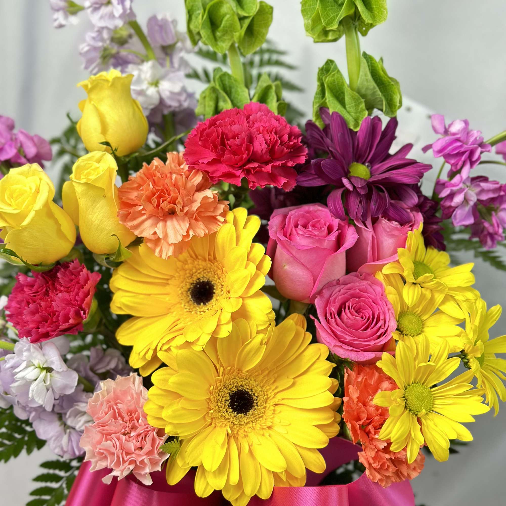 Make it a oh, so happy day with a large, bright, beautiful