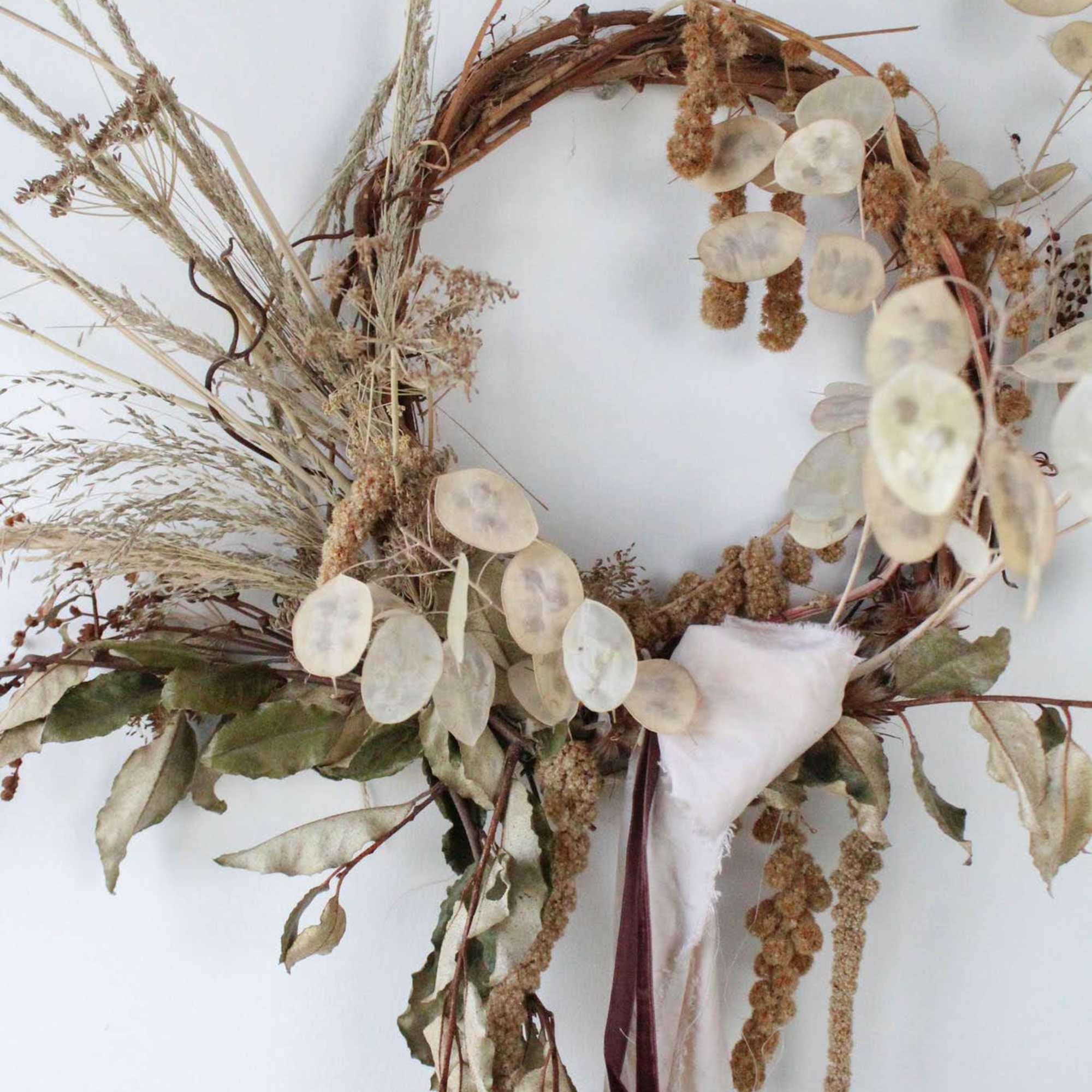 The perfect wreath to accent any door or wall.

*Images are a representation