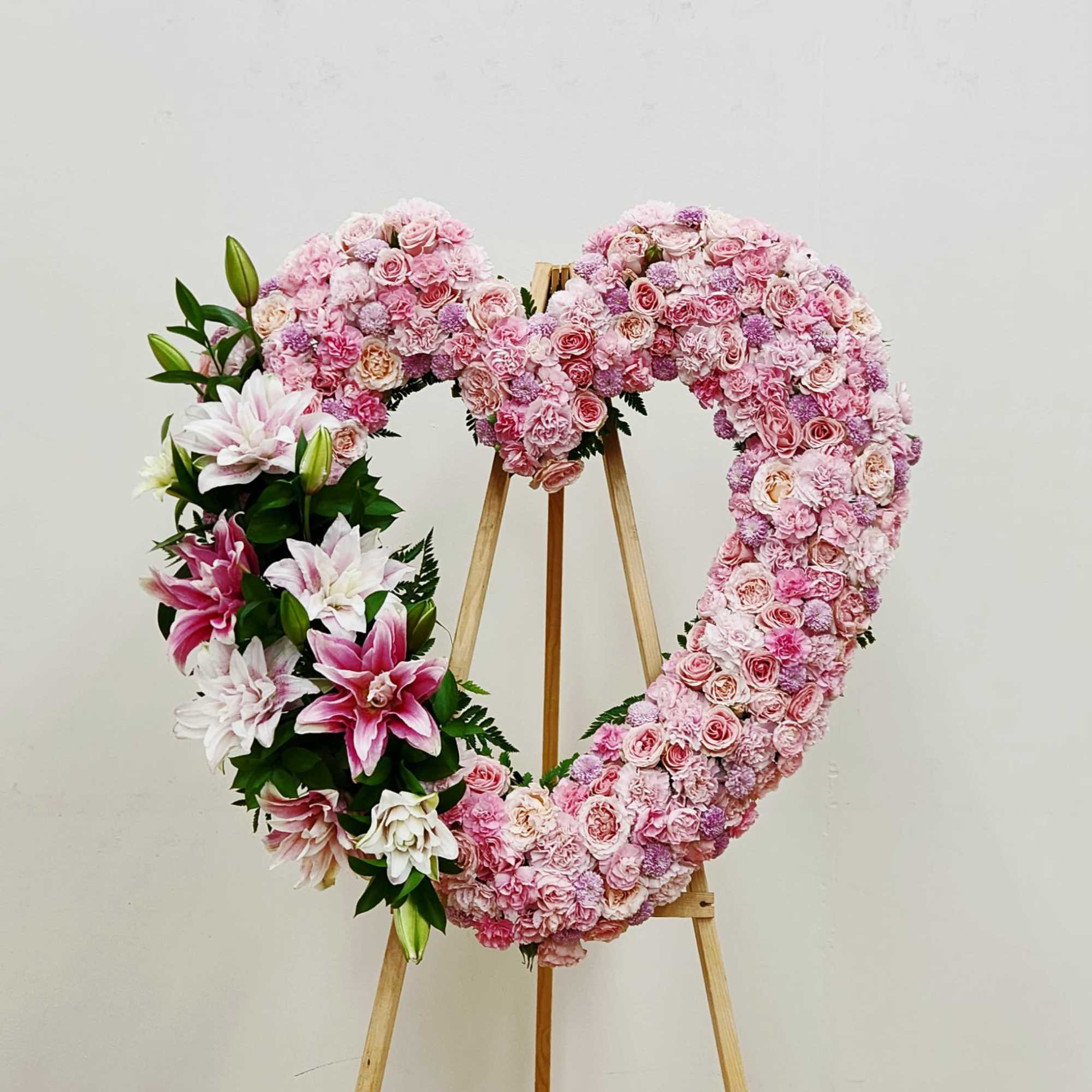 A tender expression of love and remembrance, Gentle Heart Spray is beautifully