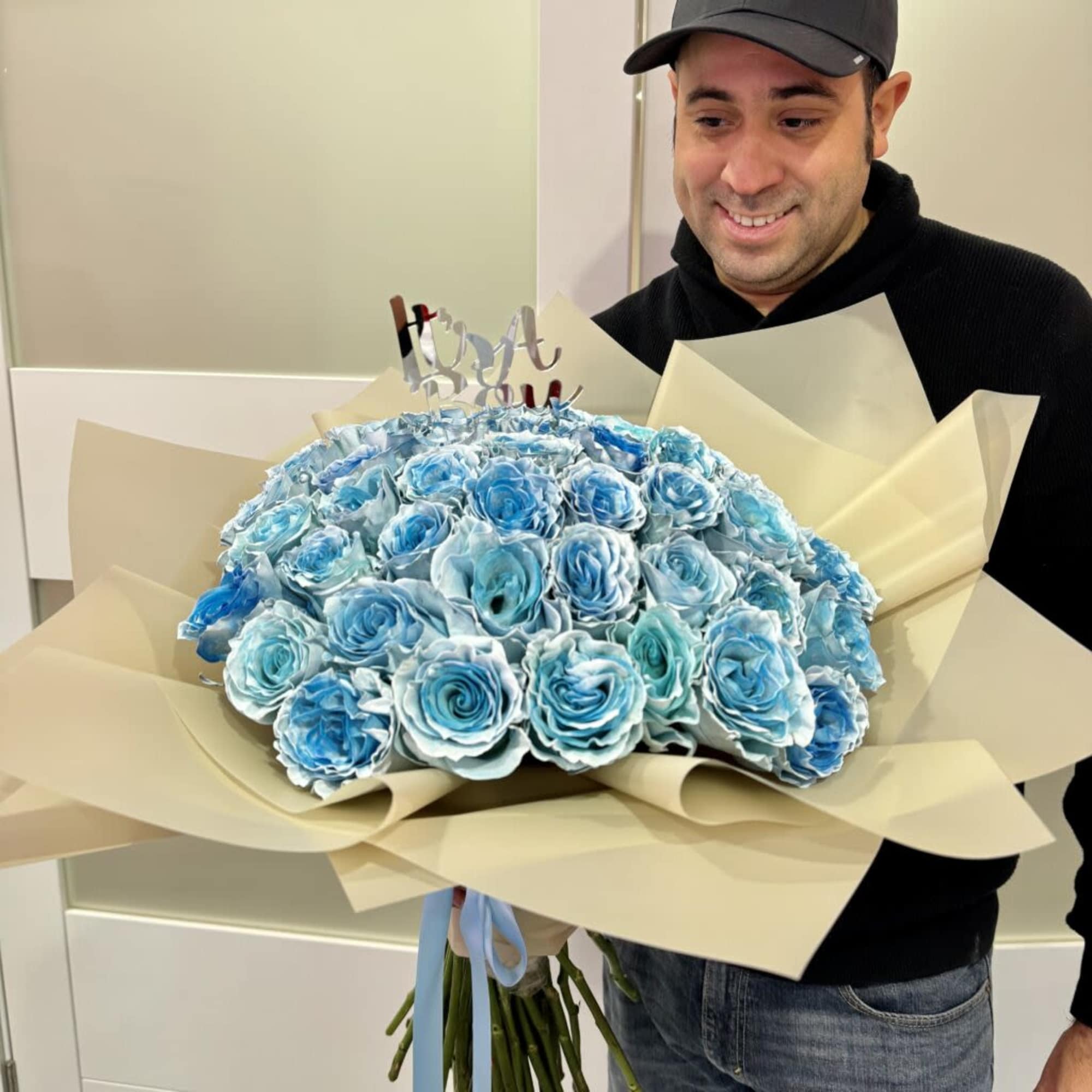 12 Premium Ecuadorian Roses (small)
24 Premium Ecuadorian Roses (Medium)
36 premium Ecuadorian Roses