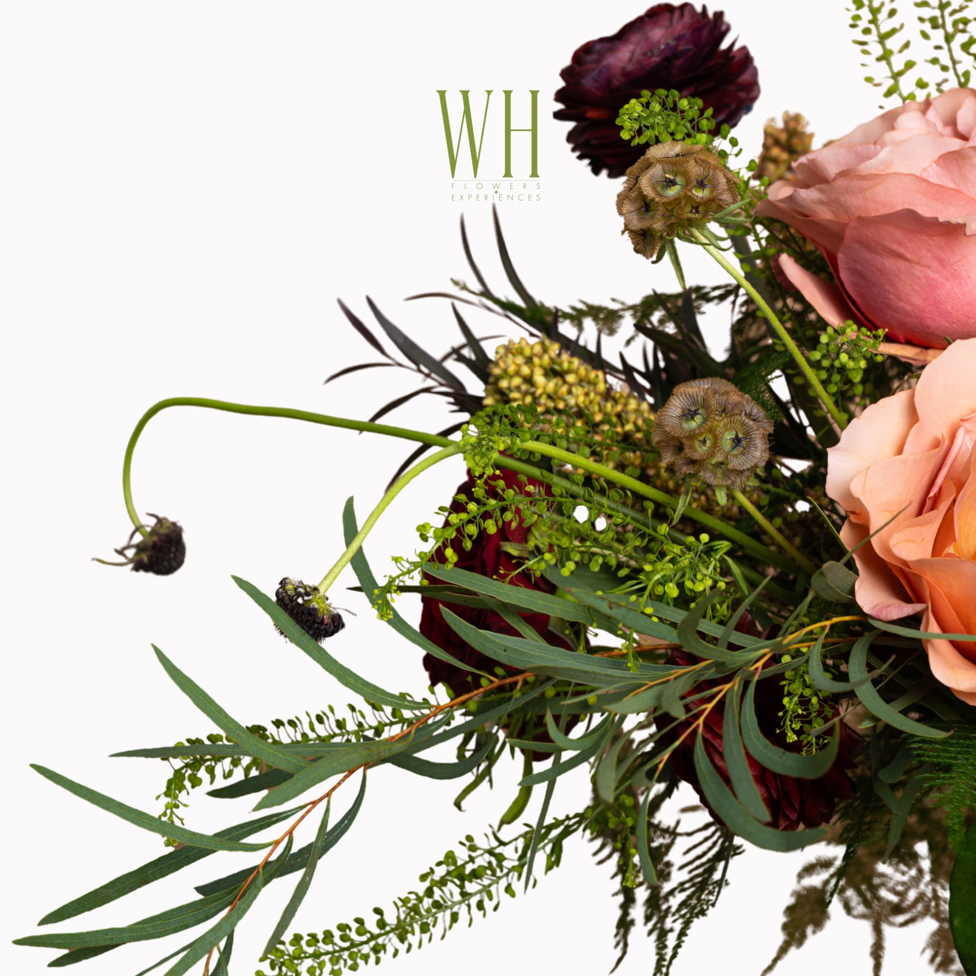 Confident yet understated, Simone is a composition of contrast and grace. Deep