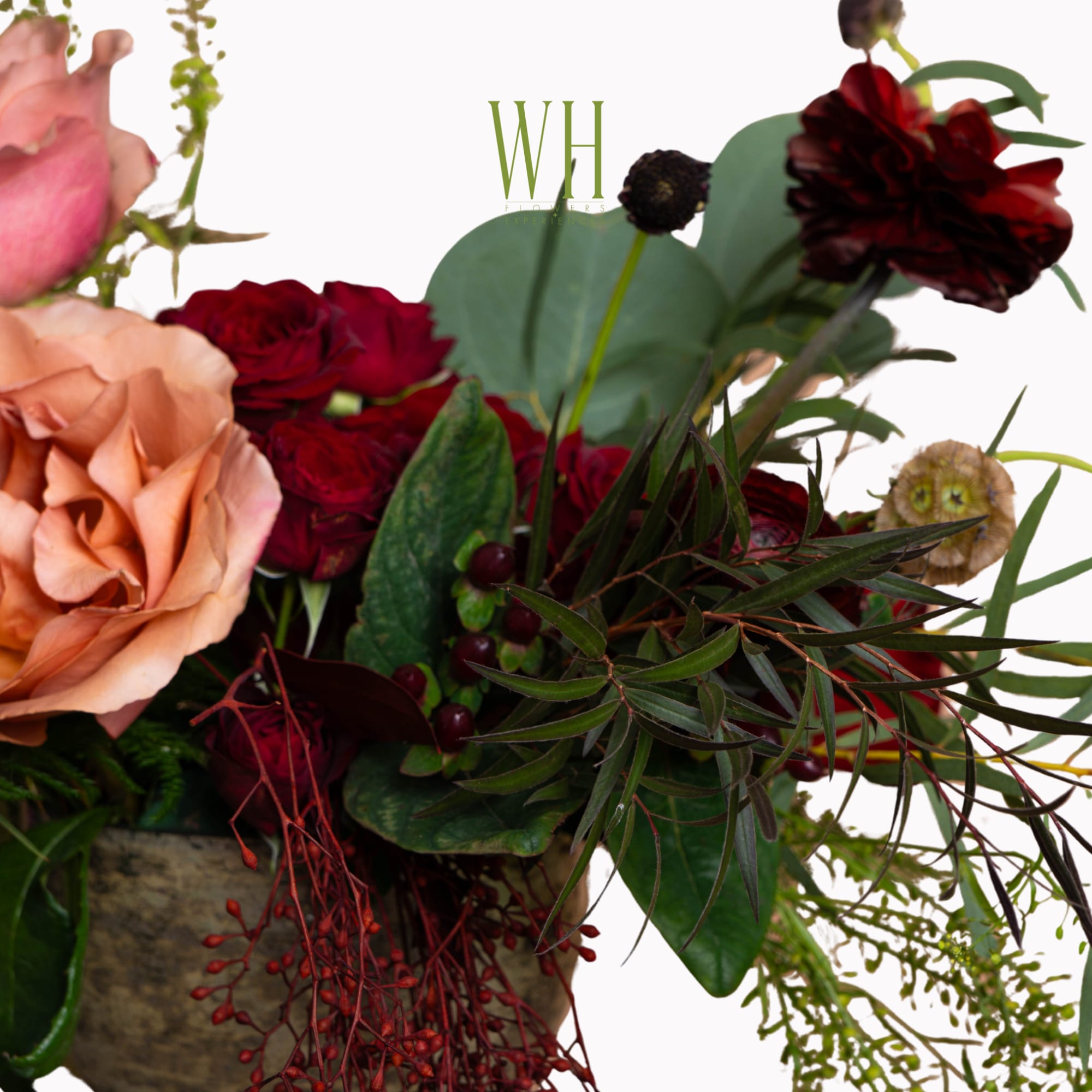 Confident yet understated, Simone is a composition of contrast and grace. Deep