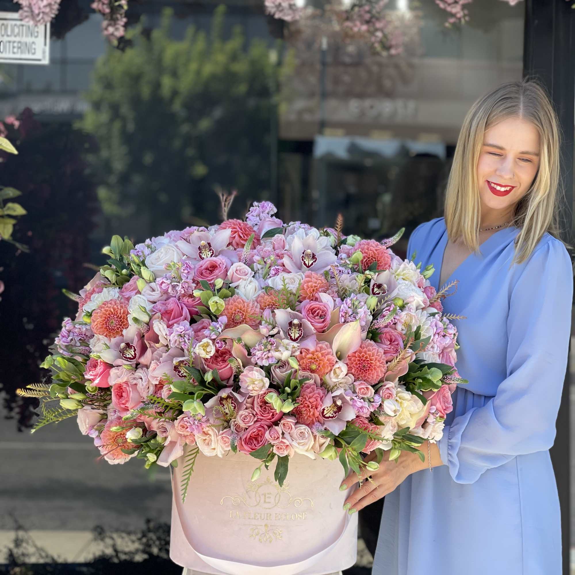 Beautiful  pink color arrangement in a big pink velvet  box