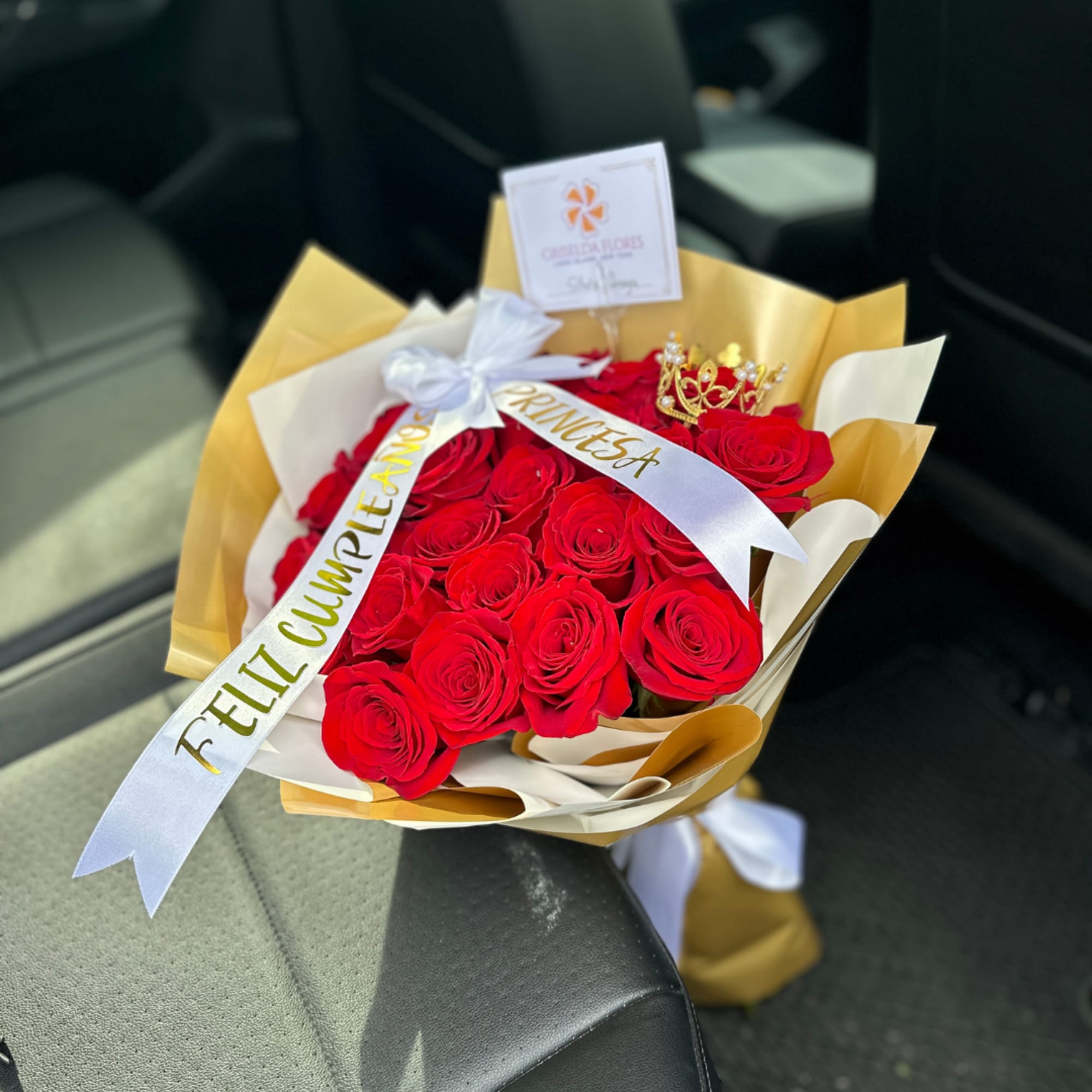 24 rosas y liston personalizado