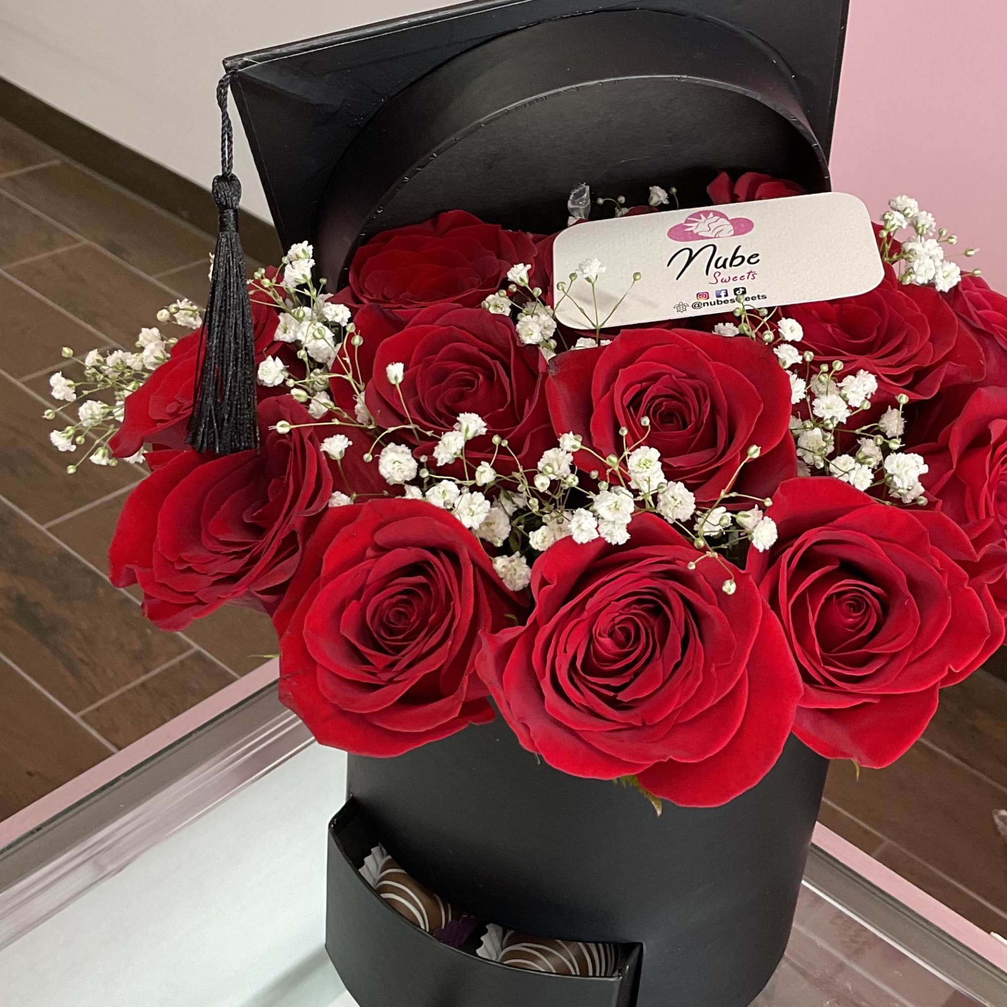 Graduation cap with roses and strawberries 