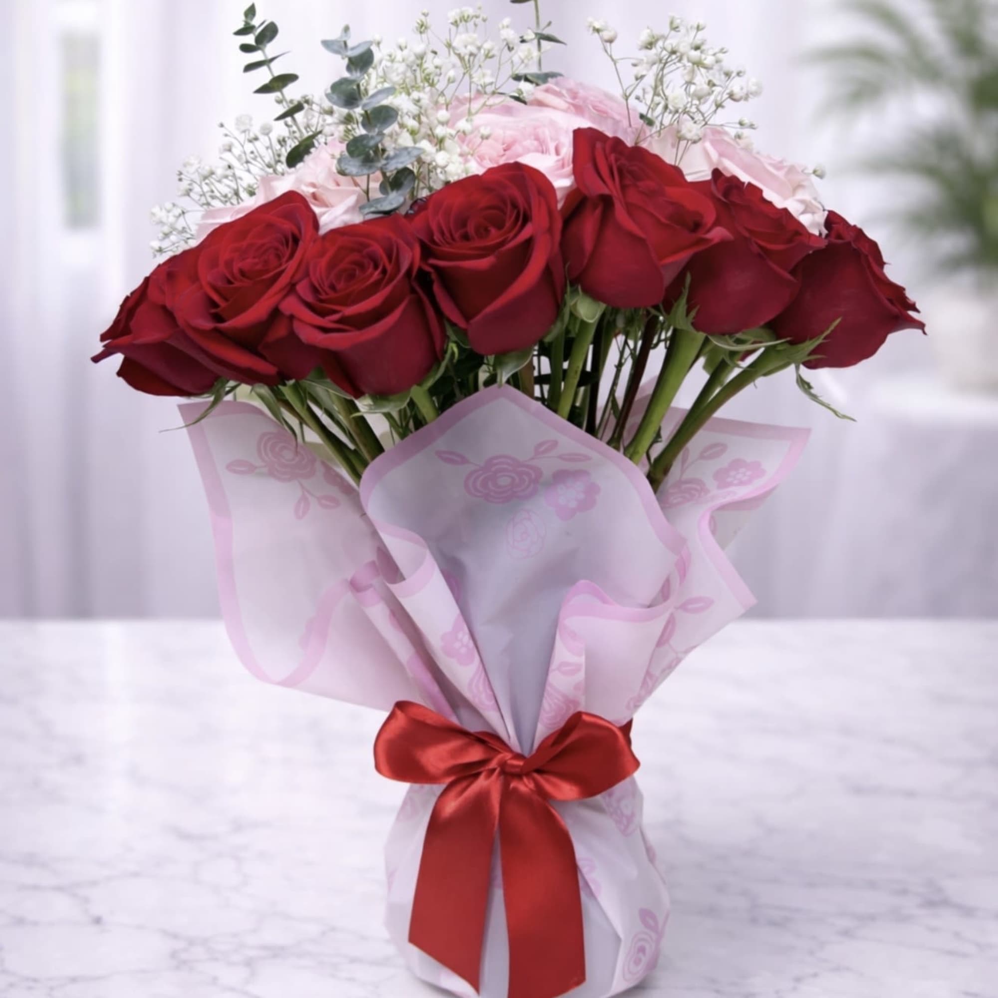 Make a bold romantic statement with our Luxury Blush &amp; Red Rose