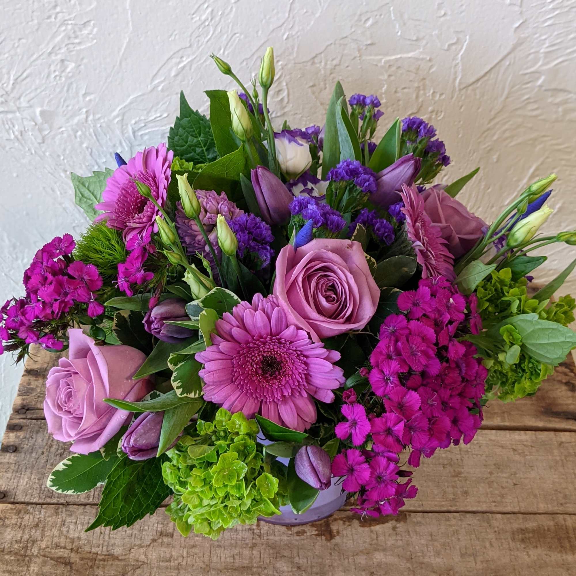 Pick the color and leave the flowers up to us with our