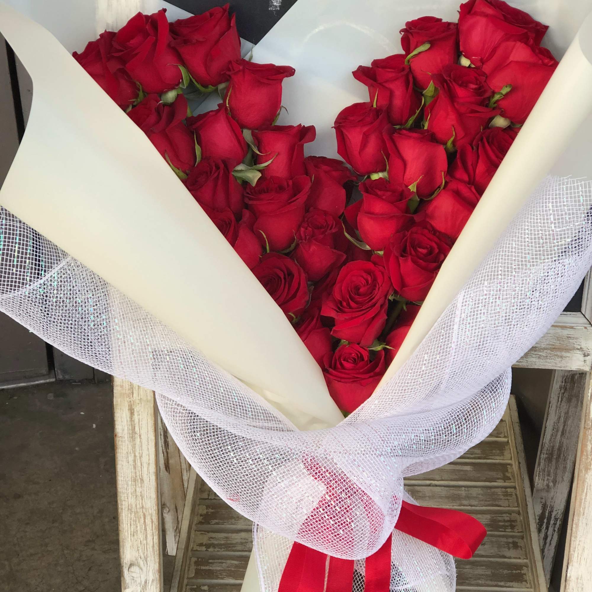 32 Fresh red roses long stem as  heart shape ,wrapped 