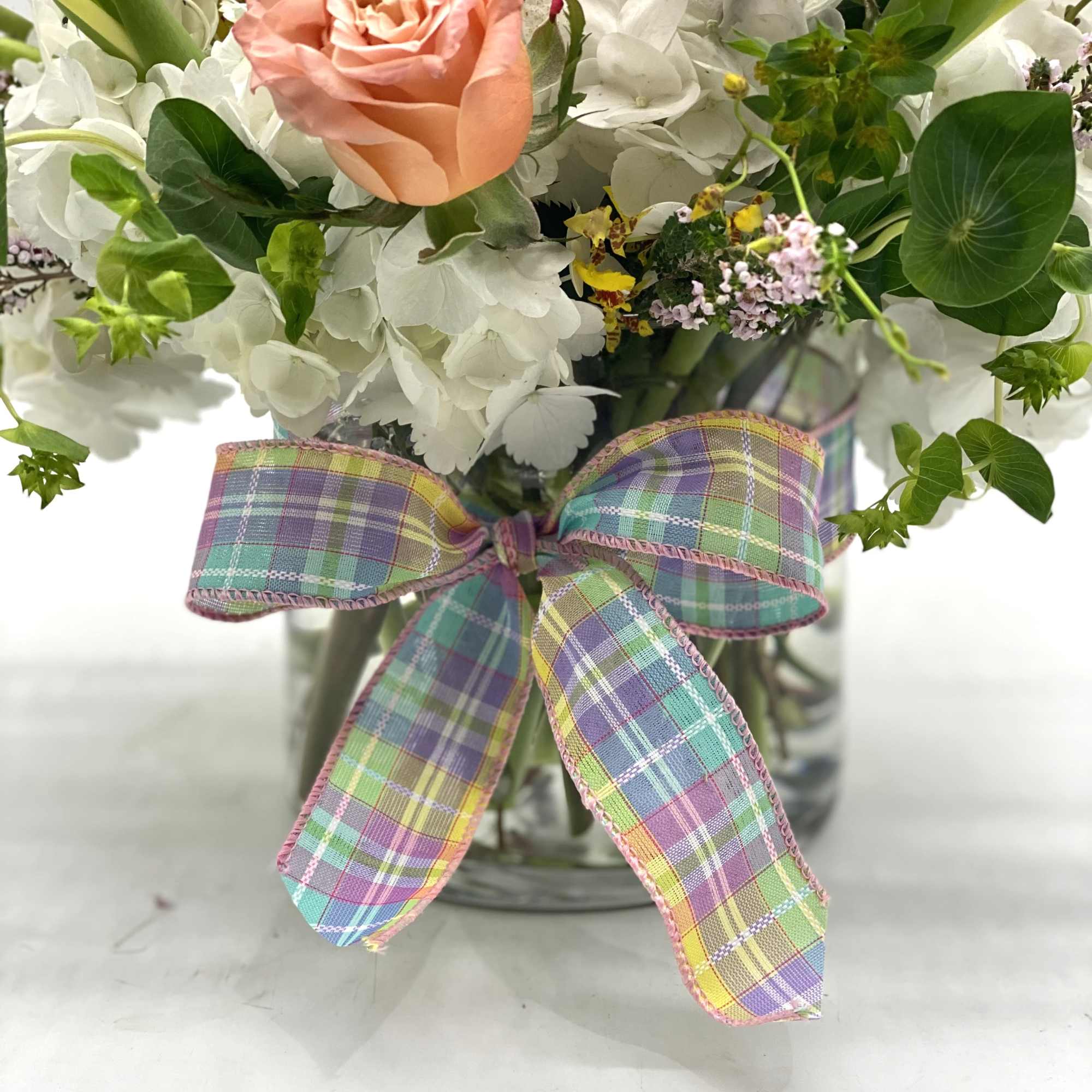 A lush mix of fresh spring blooms! Looks beautiful and smells even