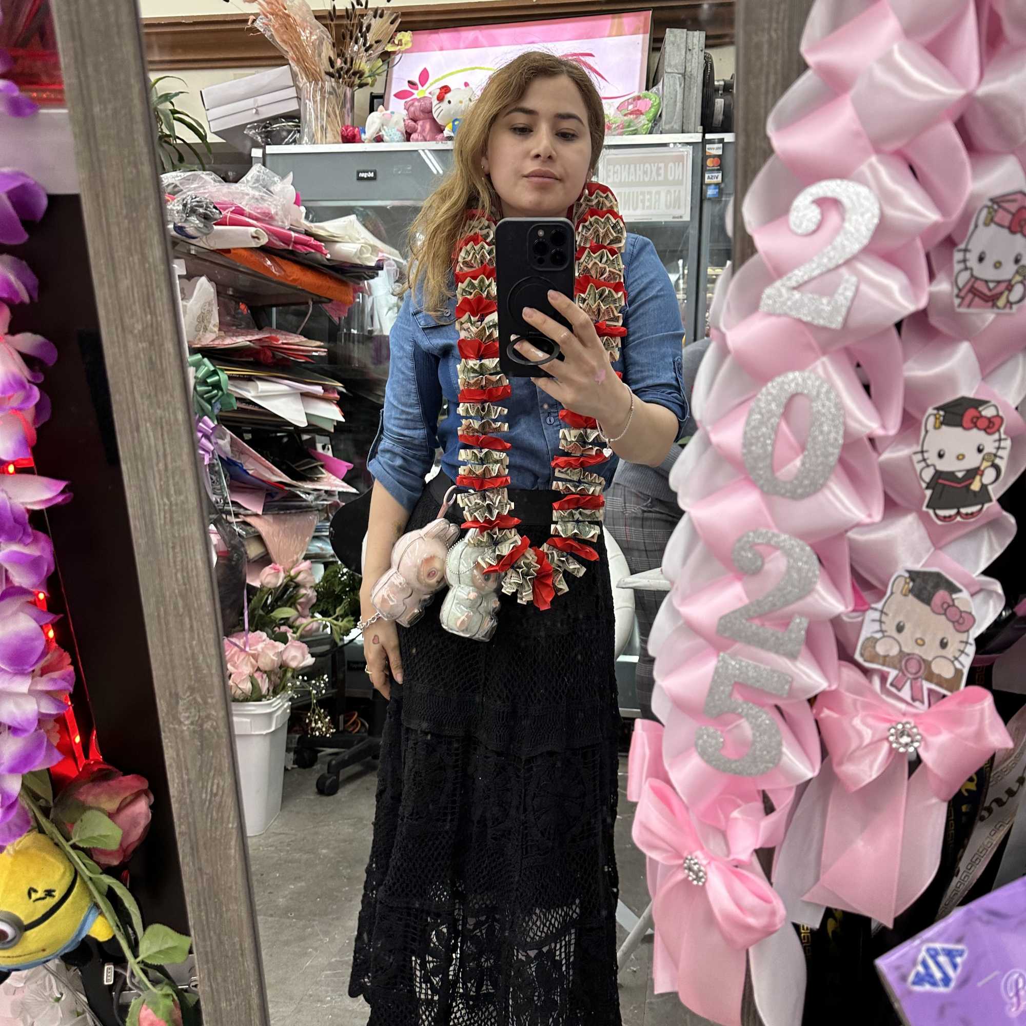 A Unique Luxury Money Lei - This vibrate lei is sure to