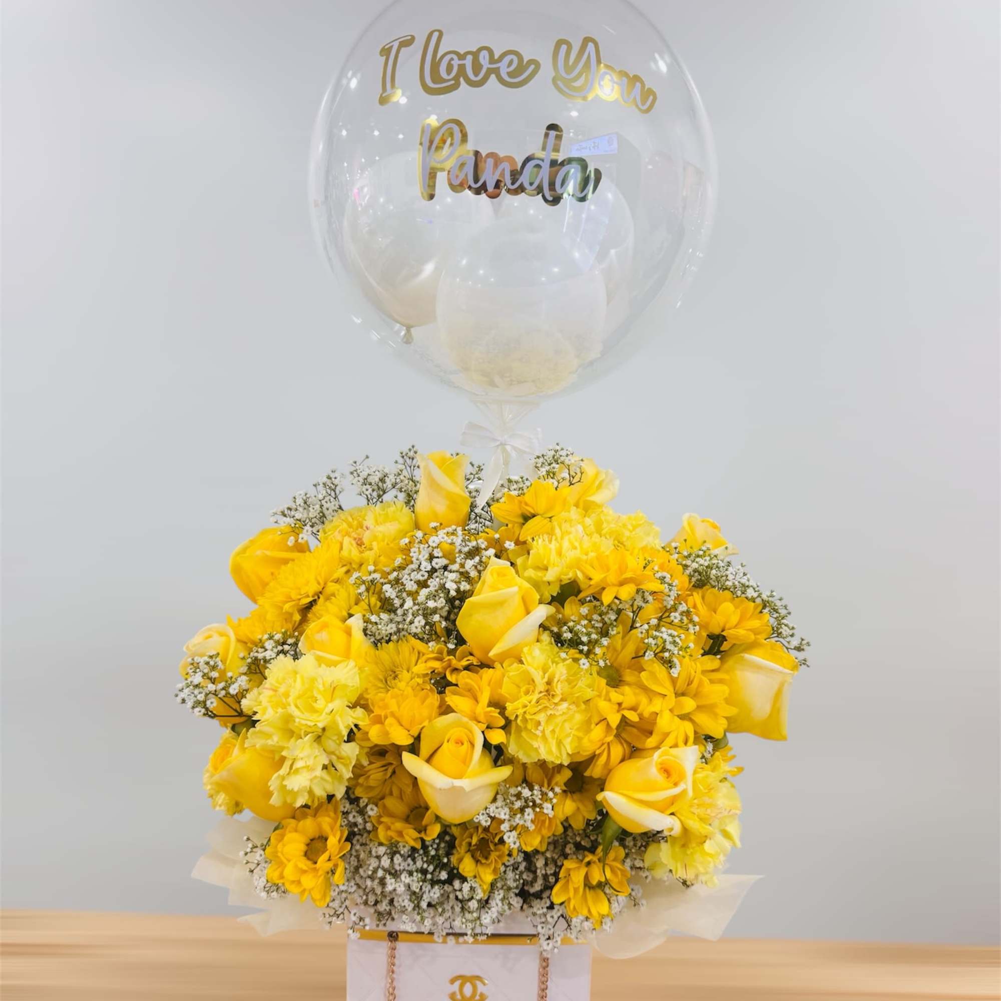 It's perfect for surprise to the yellow lovers. 