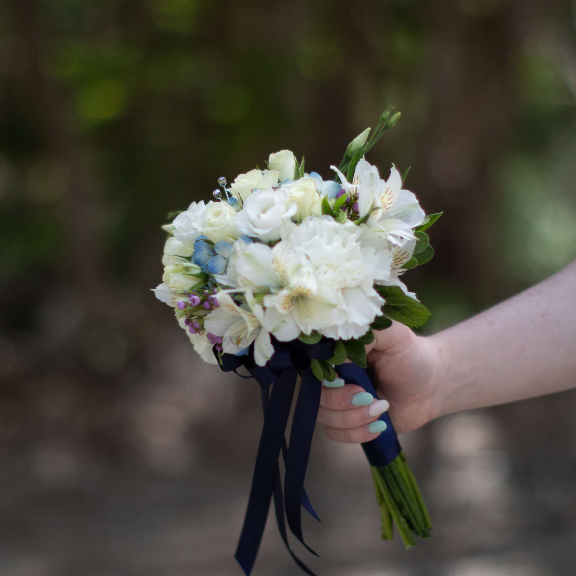 Please let us know the attire color and we will manicure the