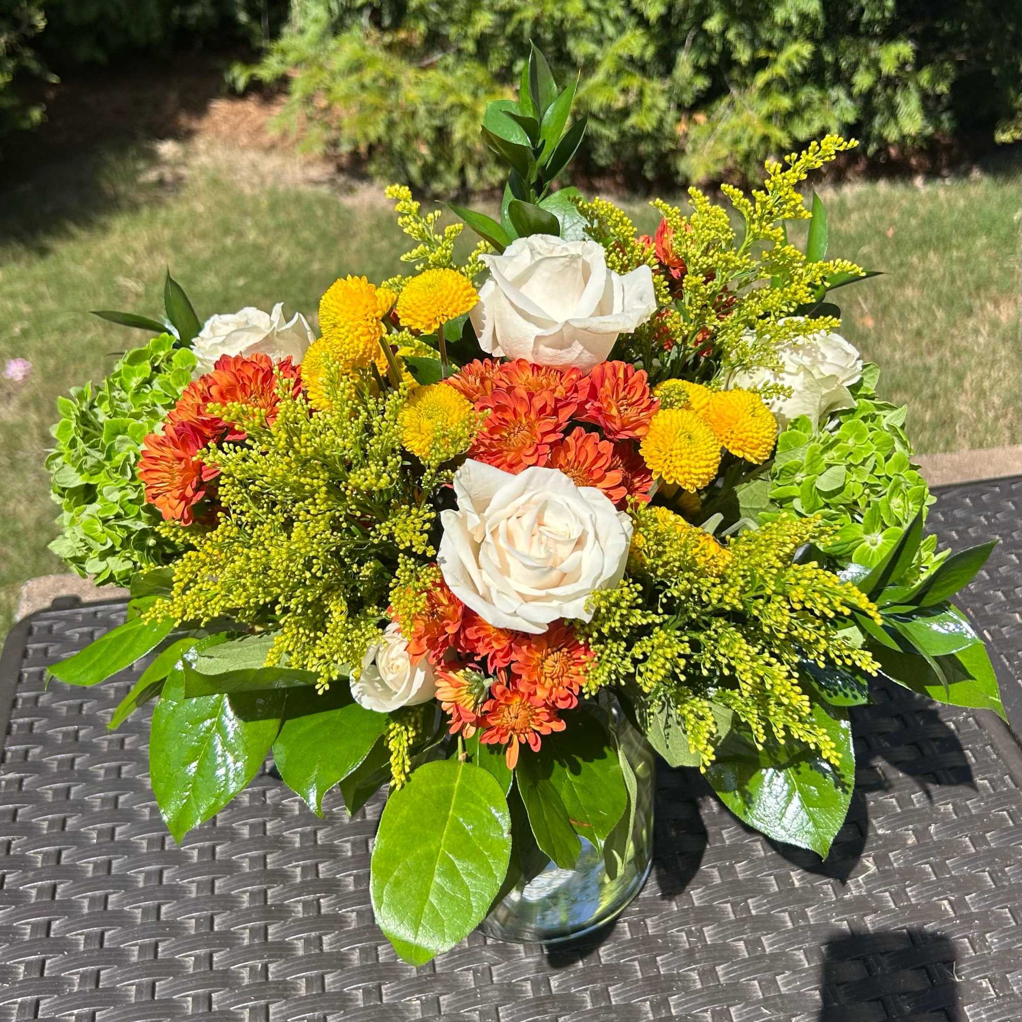 Light, elegant, and full of seasonal color, is the perfect way to