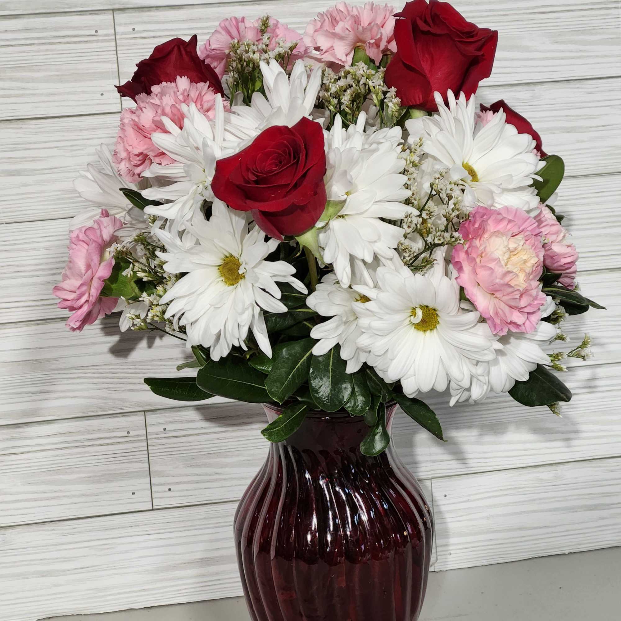 This bouquet is a sweet way to show someone you care. Boldly