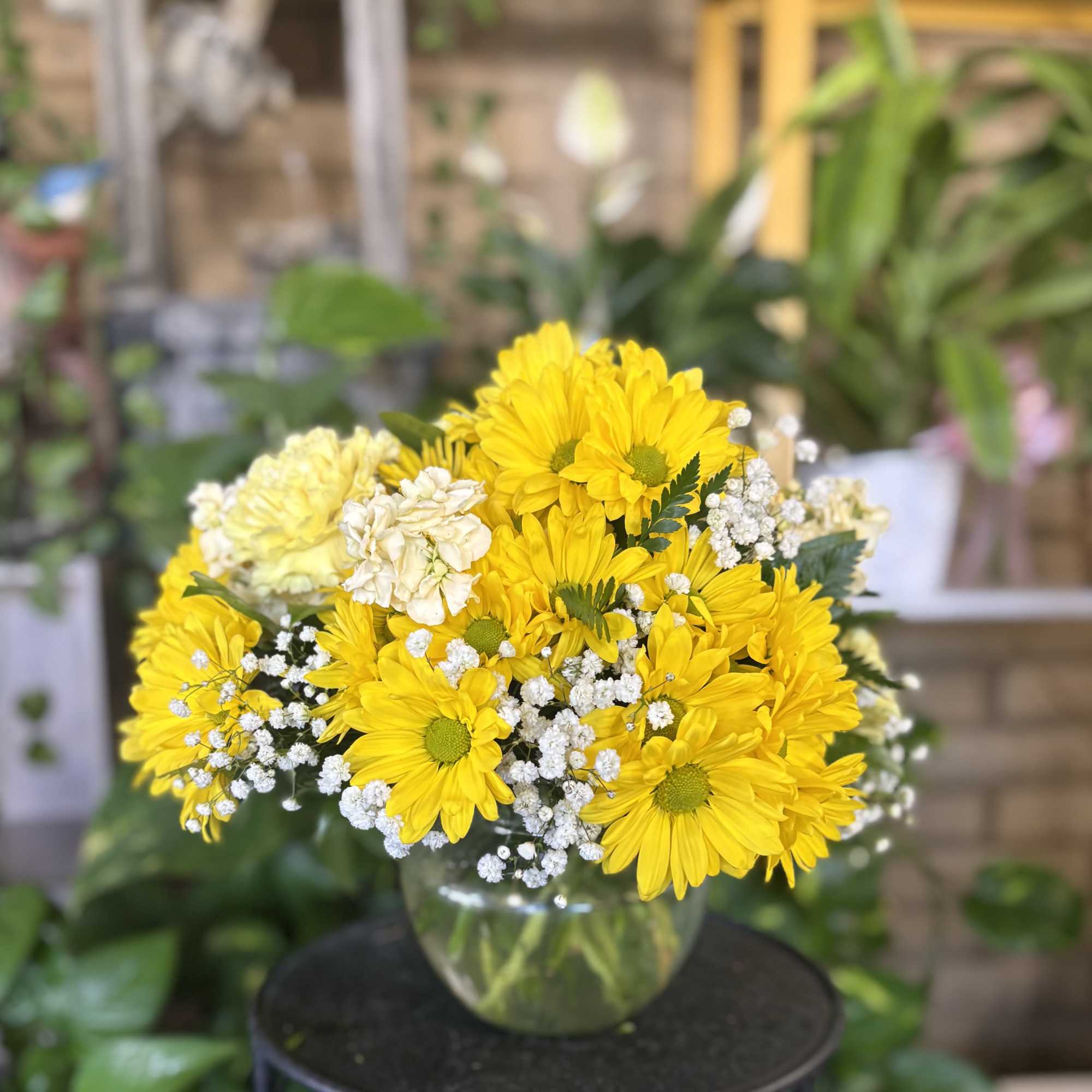 Fresh floral in bowl 