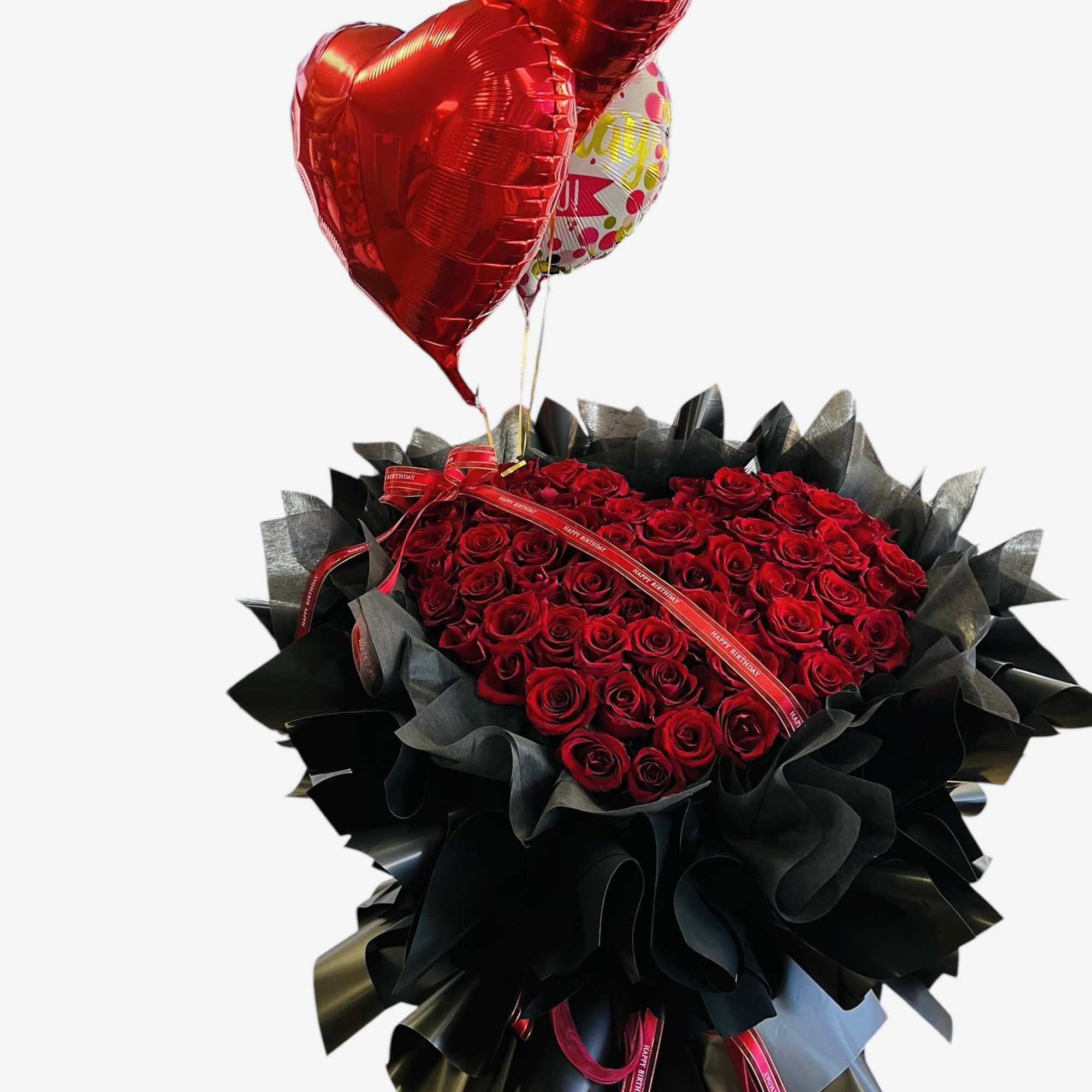 66 steams roses （ color optional.Please schedule order ahead.)
Comes with 3pc Heart