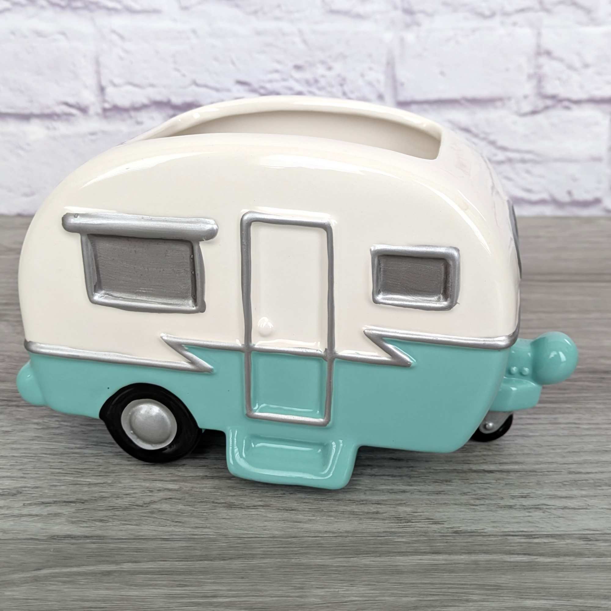 Rainbow Road Tripper is A Ladybug Floral exclusive bouquet. This bouquet features