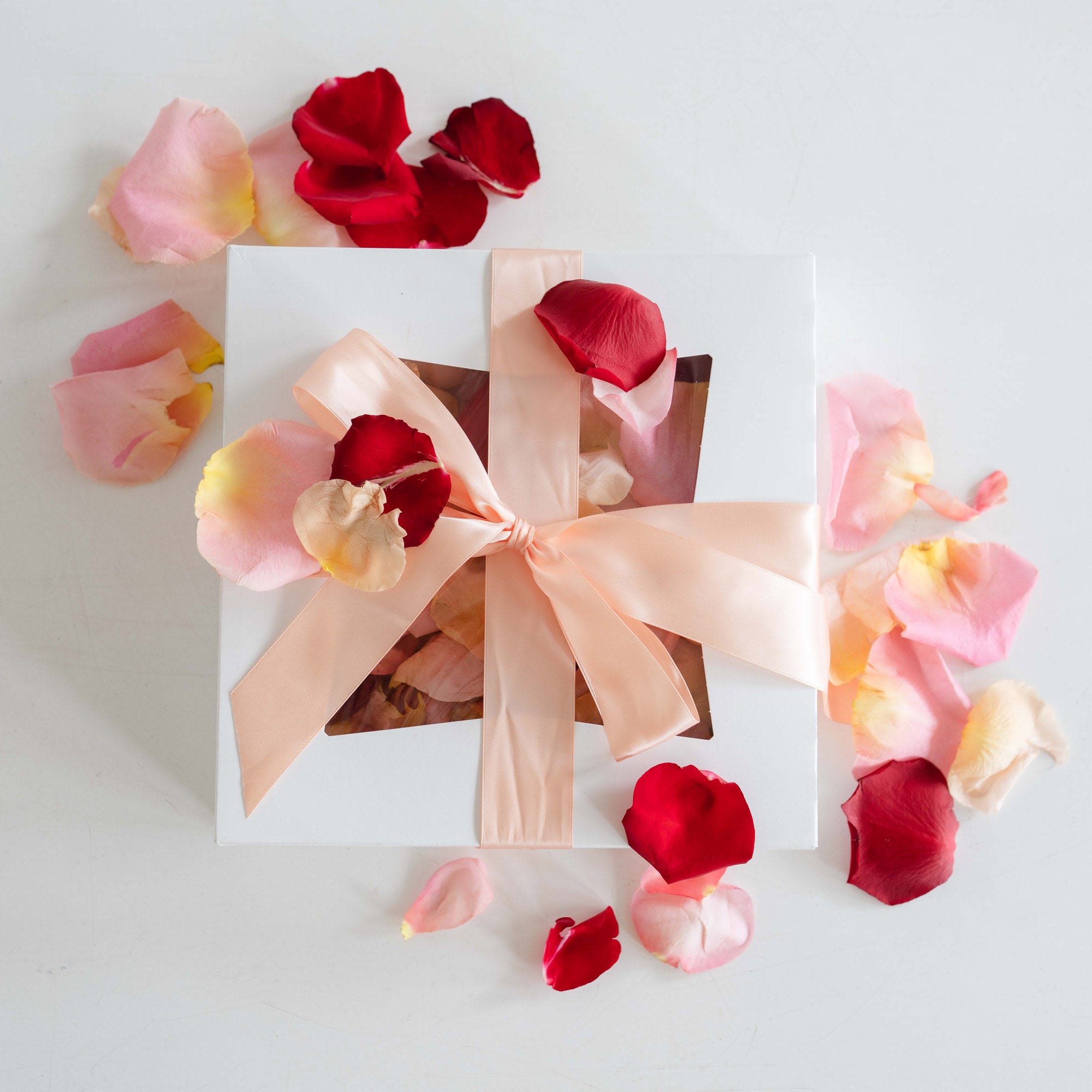 The prettiest rose petals to make any occasion or event extra special.