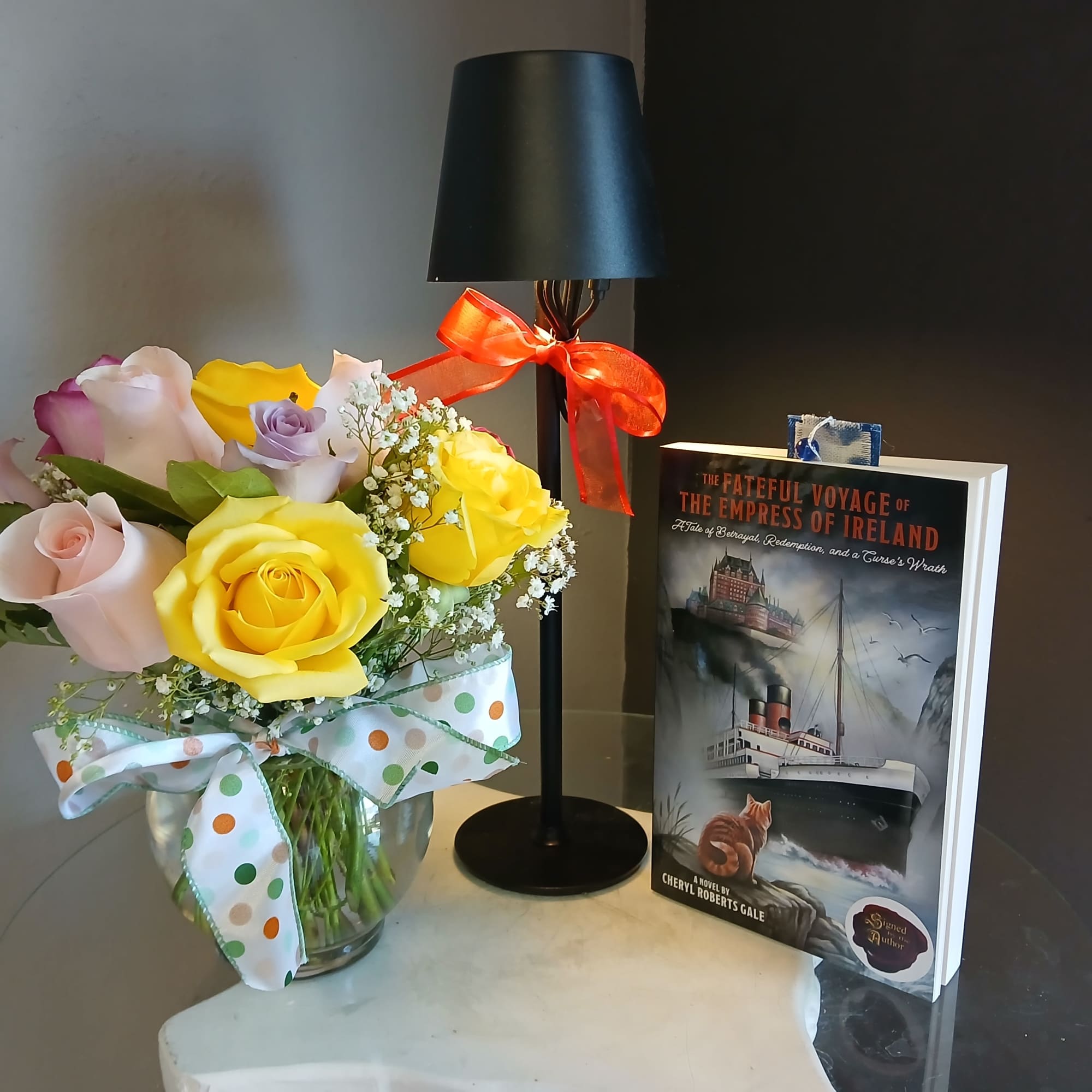 This gift set is sure to dazzle the bookworm in you life.