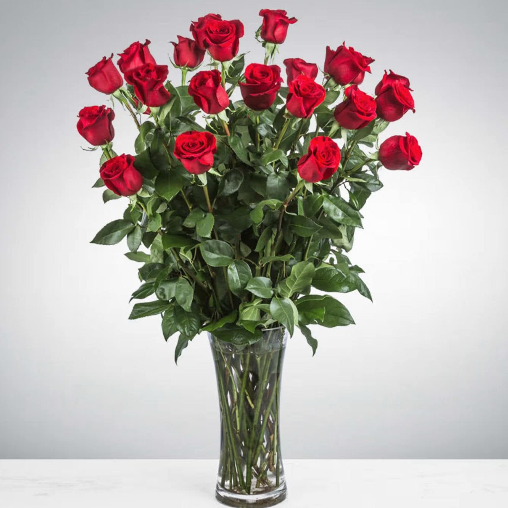 These dozen red roses are the classic romantic gift! Perfect for Valentine's