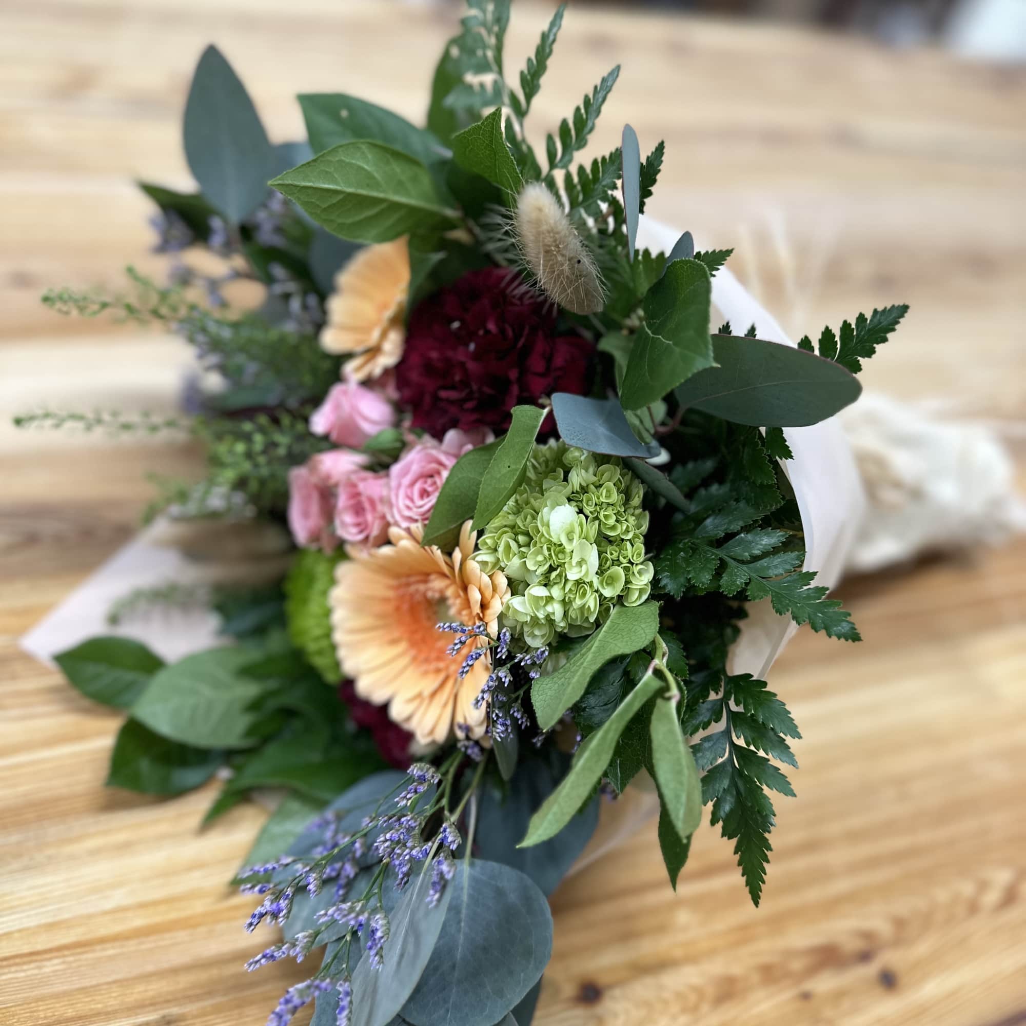 Looking for a beautiful and budget-friendly bouquet on the go? Look no