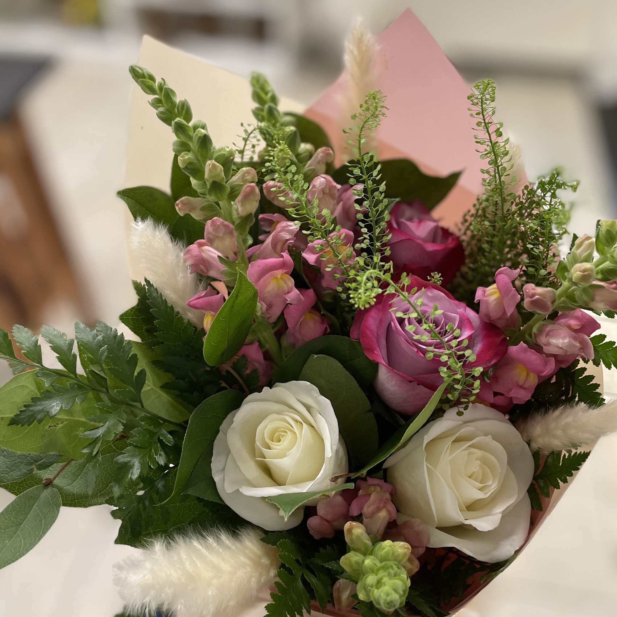 Looking for a beautiful and budget-friendly bouquet on the go? Look no