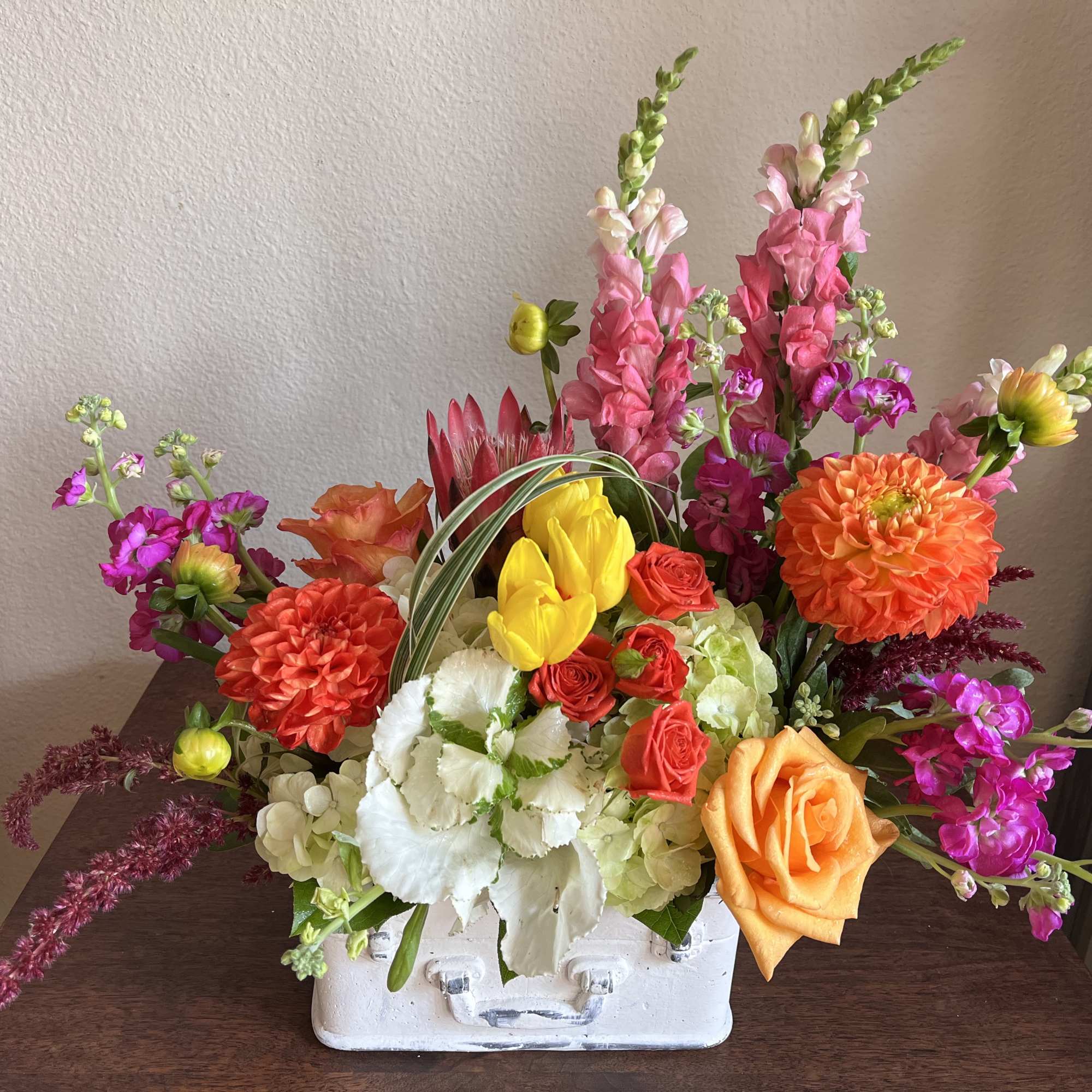 Fill someone's life with this colorful design.
Type of Flowers: Purple Stock, ink