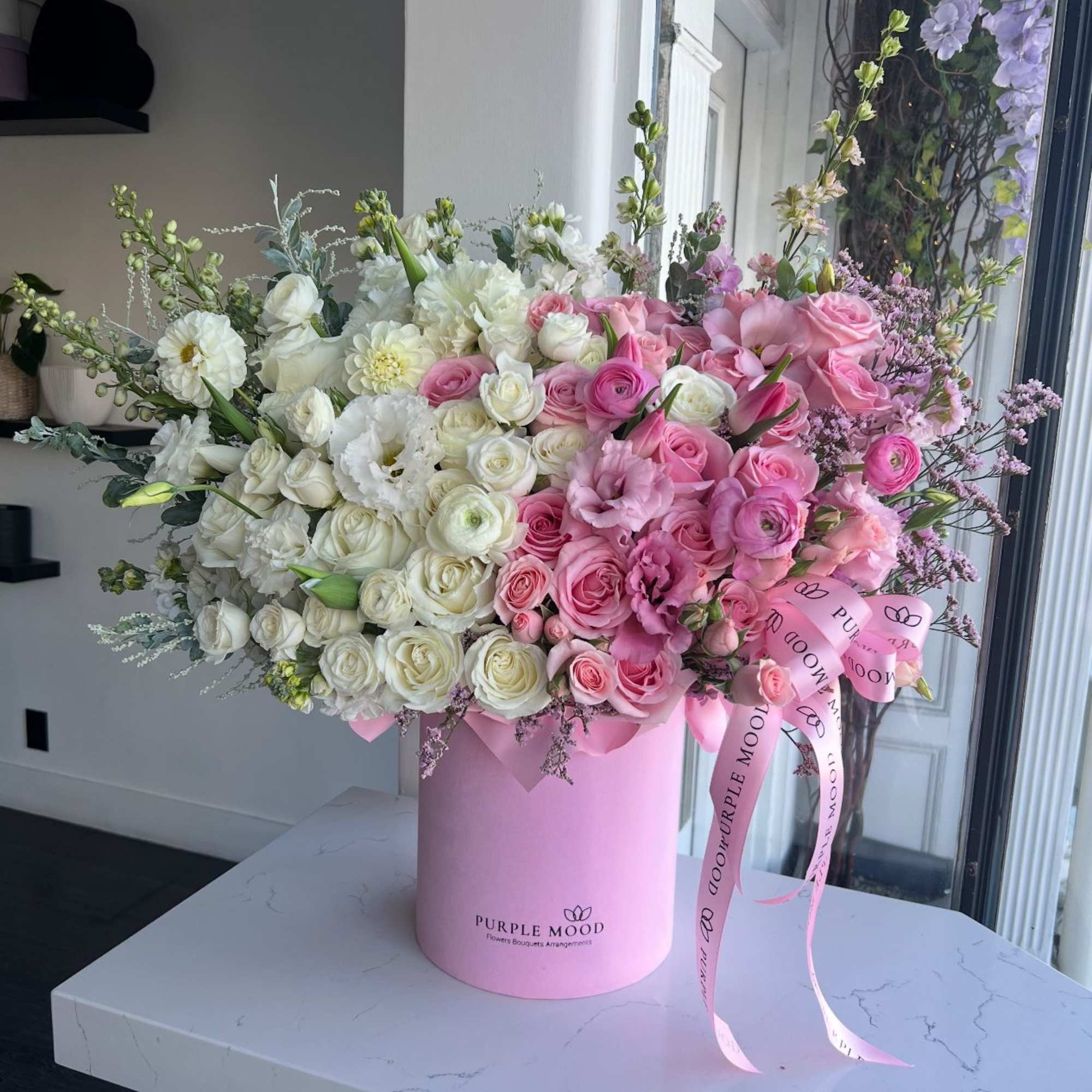 Standard container size D6.75'x H7.5'
Deluxe container size - D8.25'x H9.5'
Premium container size