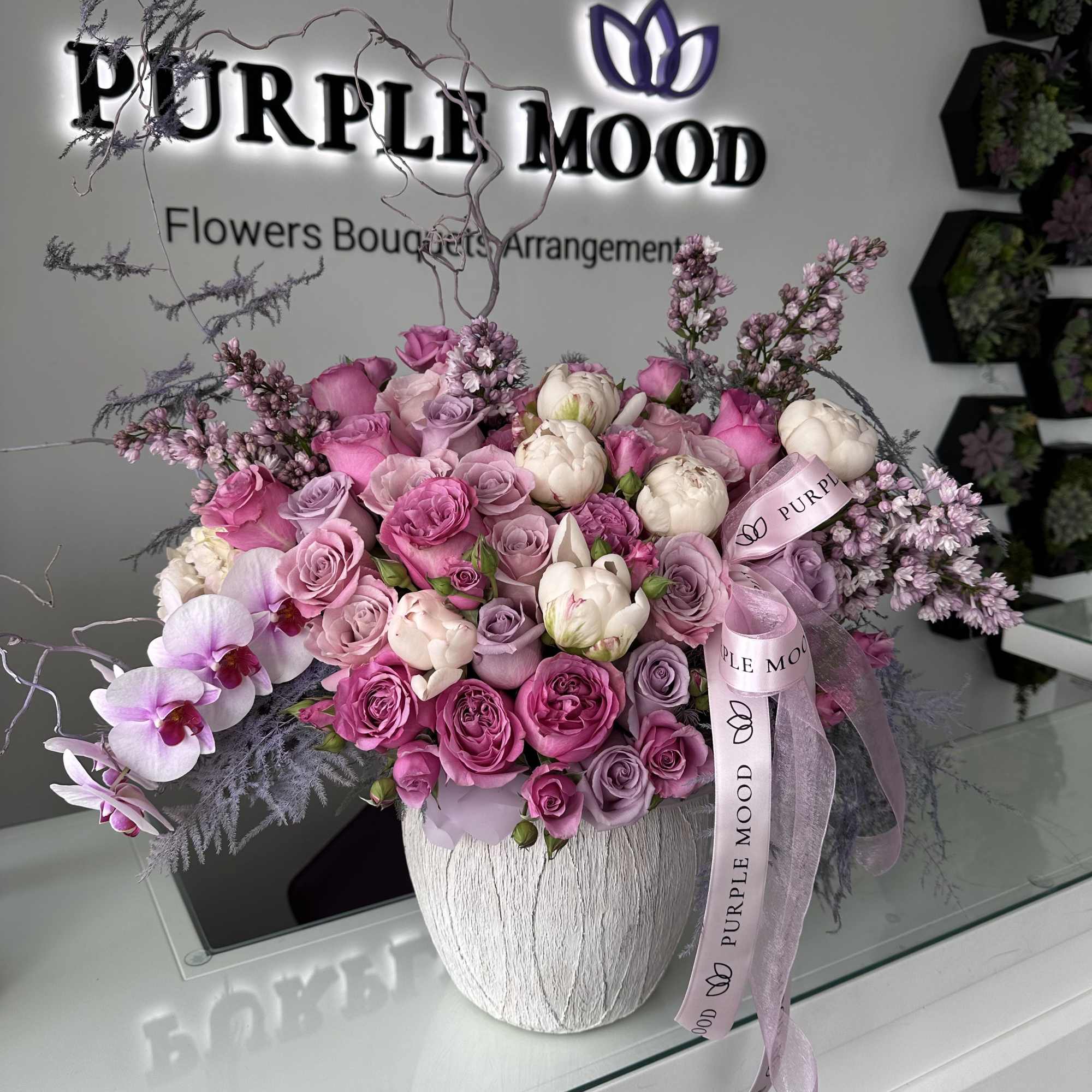 Our Designer&rsquo;s Choice Vase offers a one-of-a-kind floral arrangement, expertly crafted by