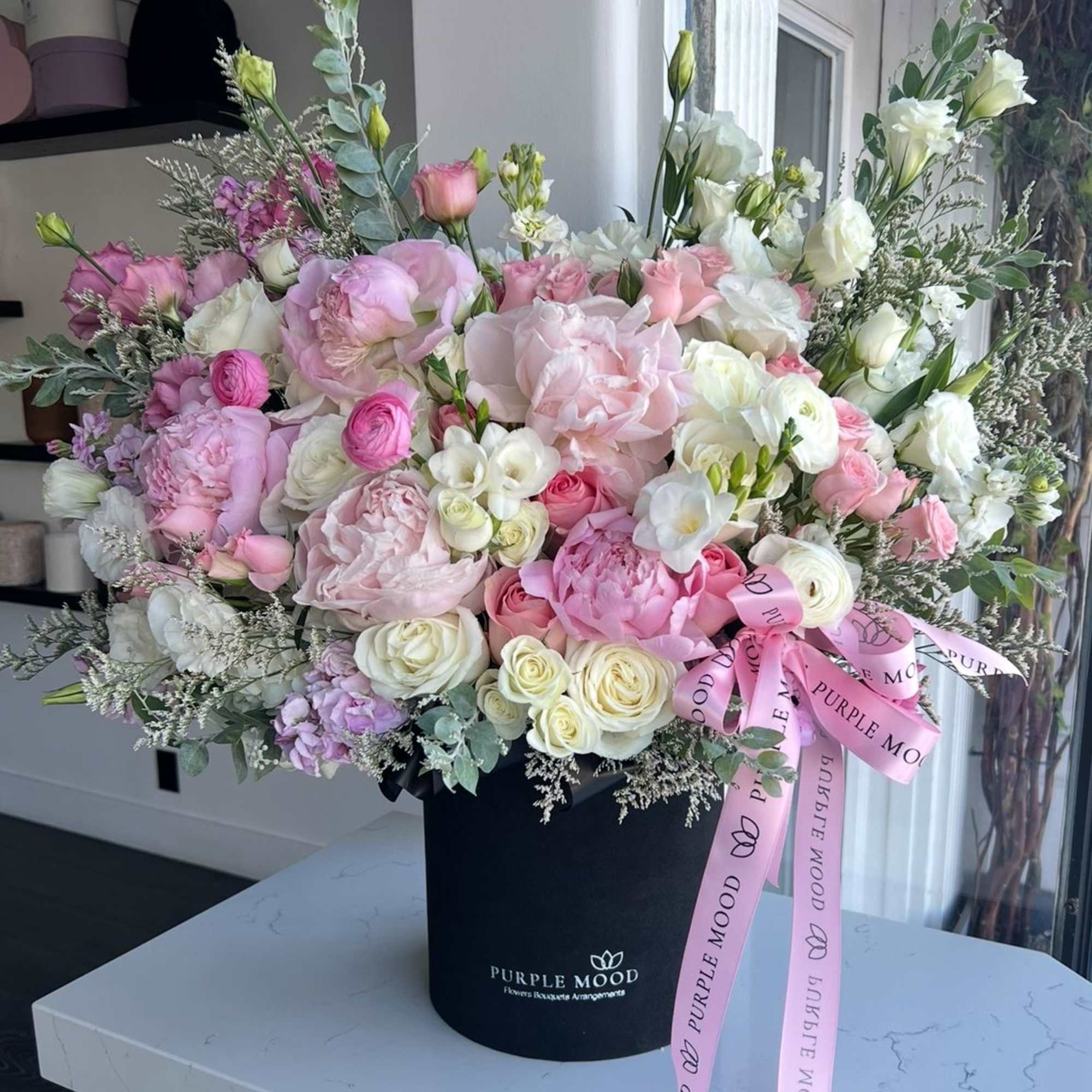 Standard container size D8.25'x H9.5'
Deluxe container size - D10.5'x H12.25'

A statement piece