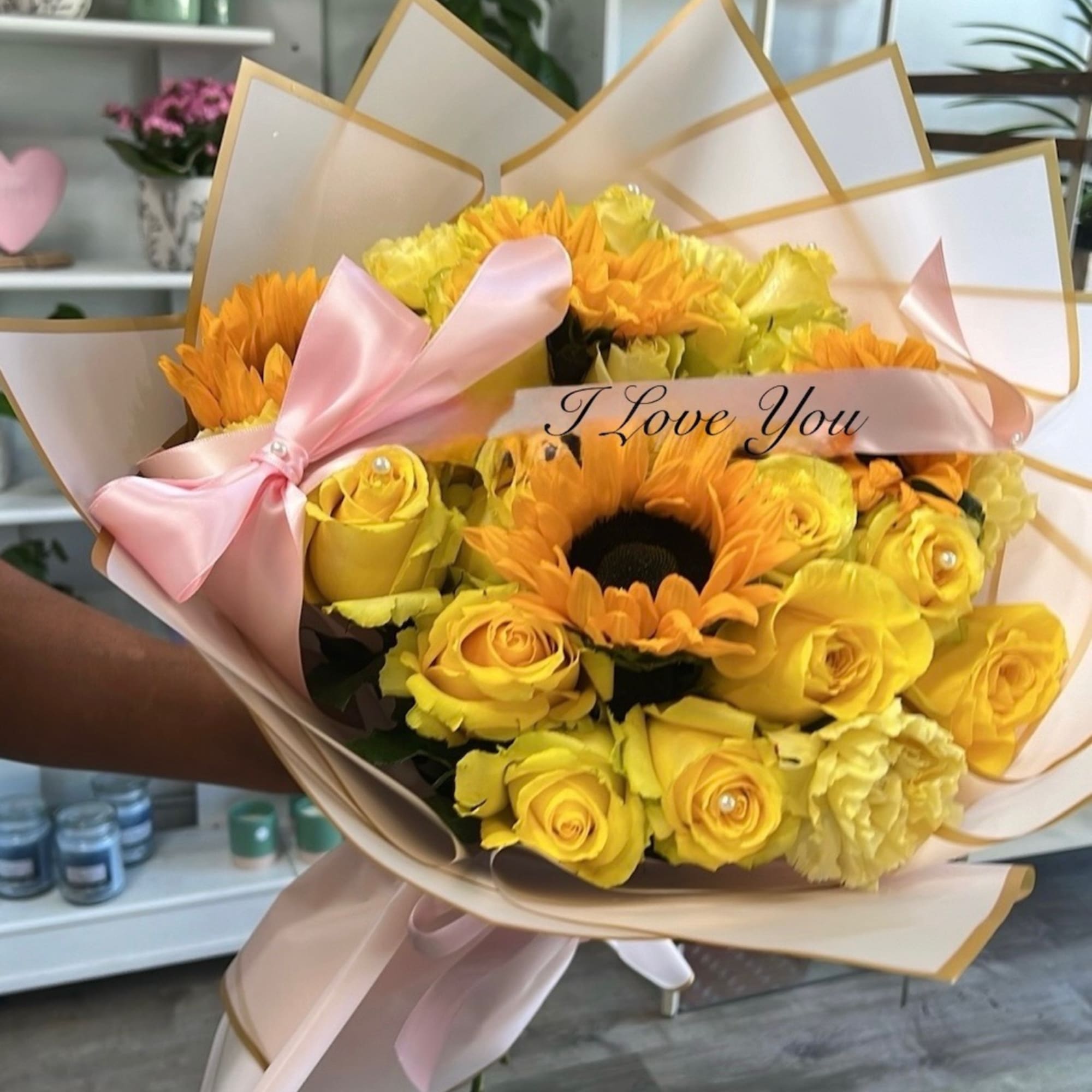 Available in 15 stems  standard of roses and mix flowers 