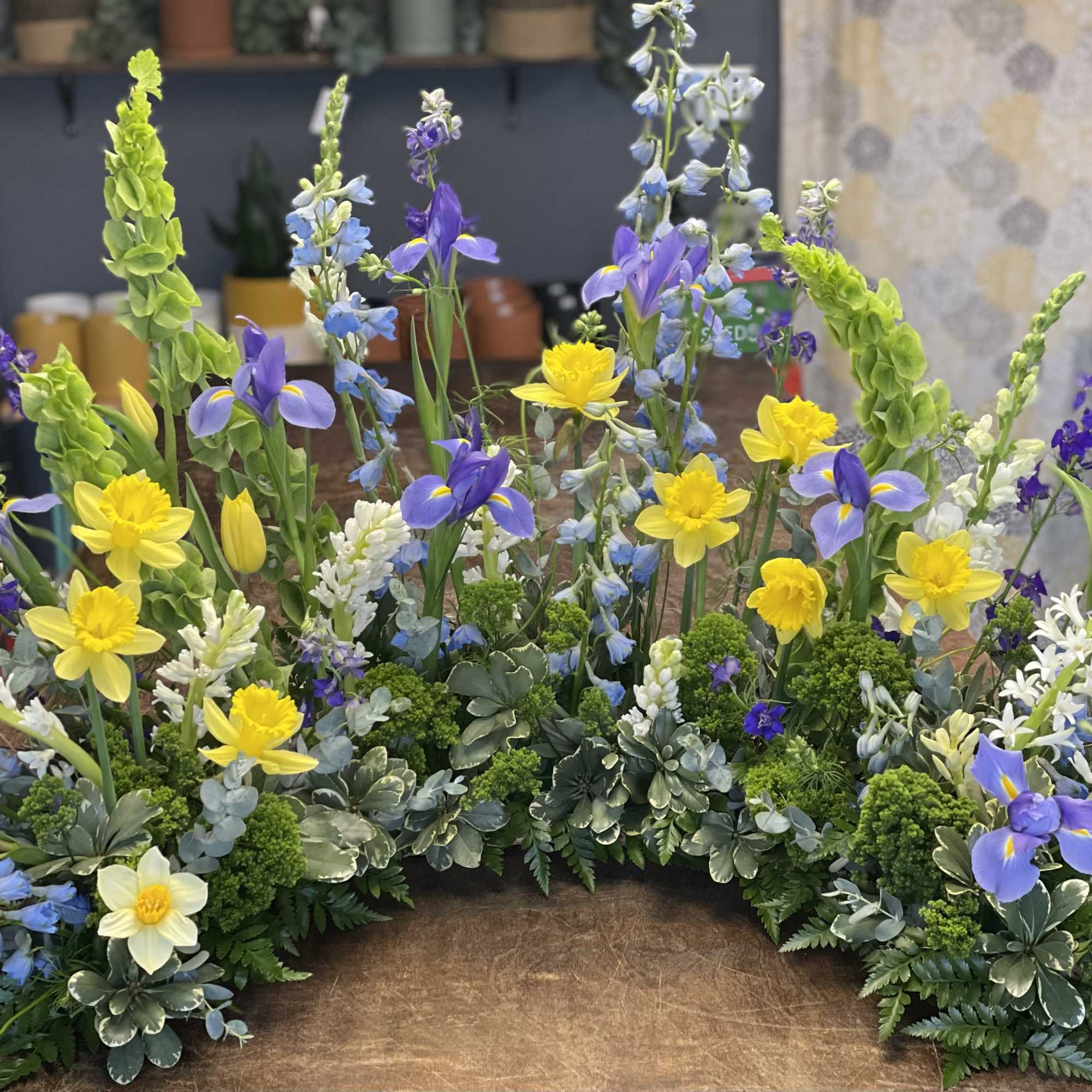 Pay tribute to your loved one with a beautiful floral presentation to