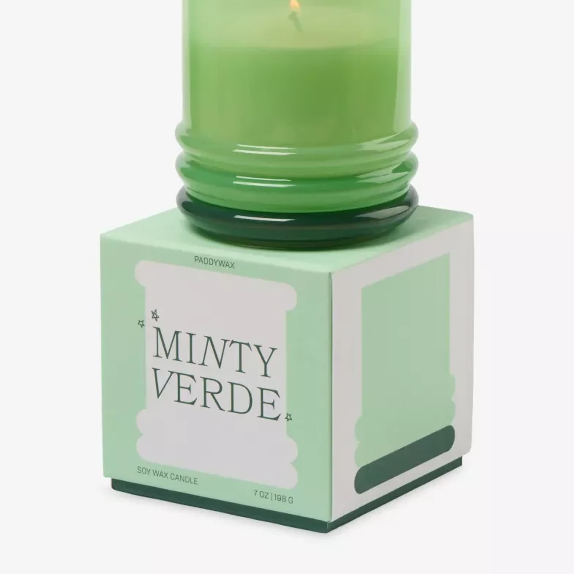A lovely Spring and Summer scented candle.
Top Notes: Ozone, Eucalyptus, Mint, Green.