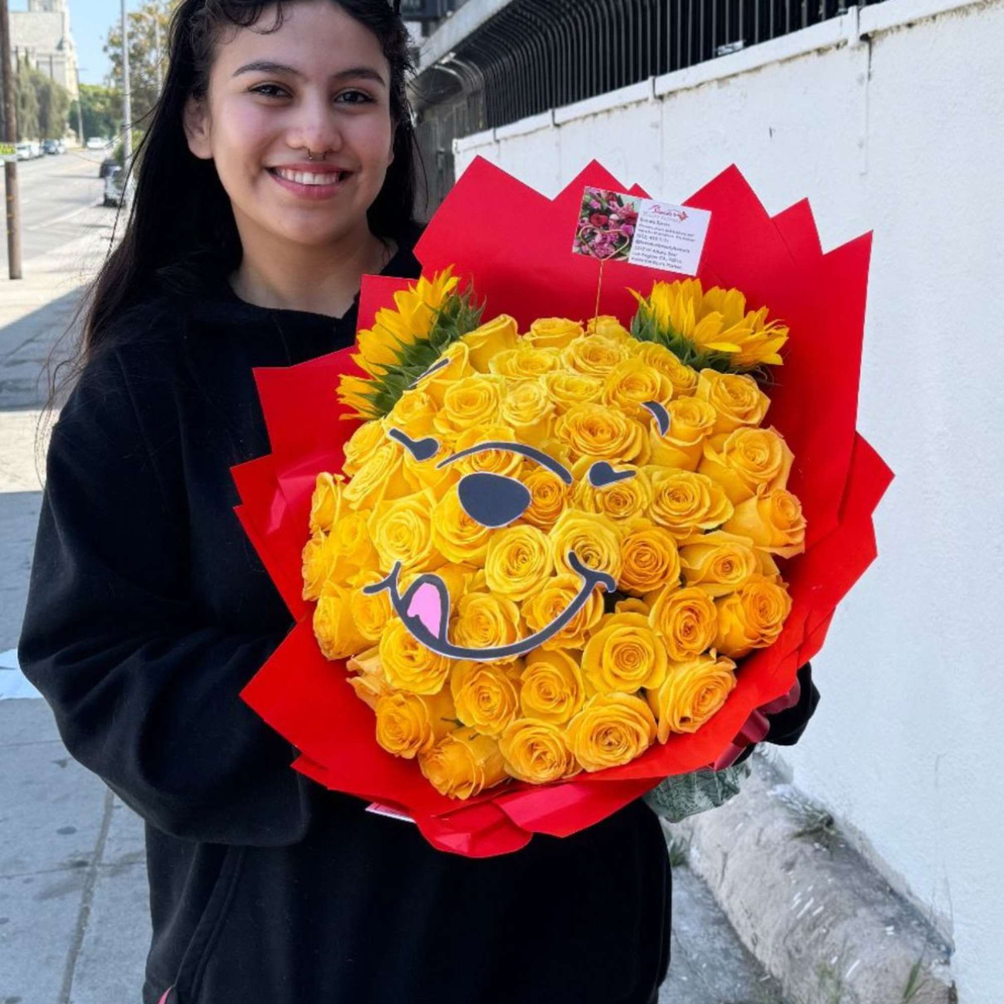 Standard 25 roses 
Deluxe 36 roses 
Premium 50 roses 
