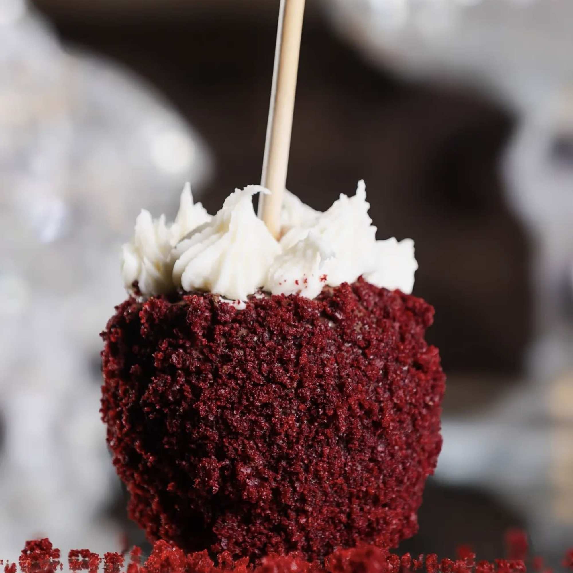 Our handcrafted Red Velvet Chocolate Candy Apple features a crisp Granny Smith