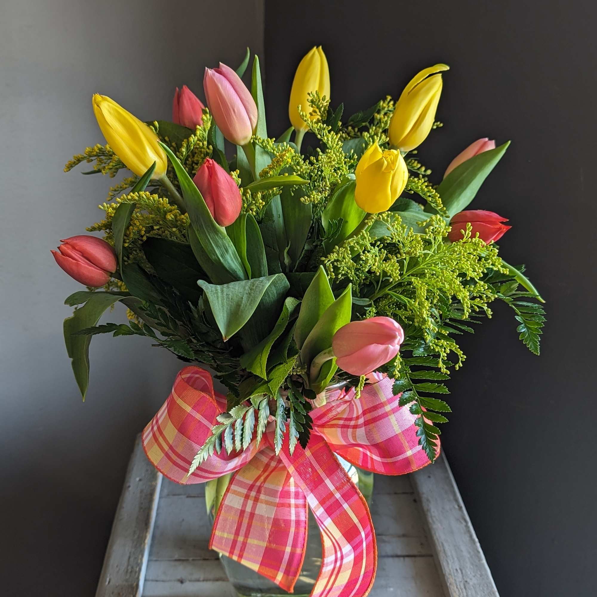 Tulip color and filler may vary! 
A mix of colors, simple, small