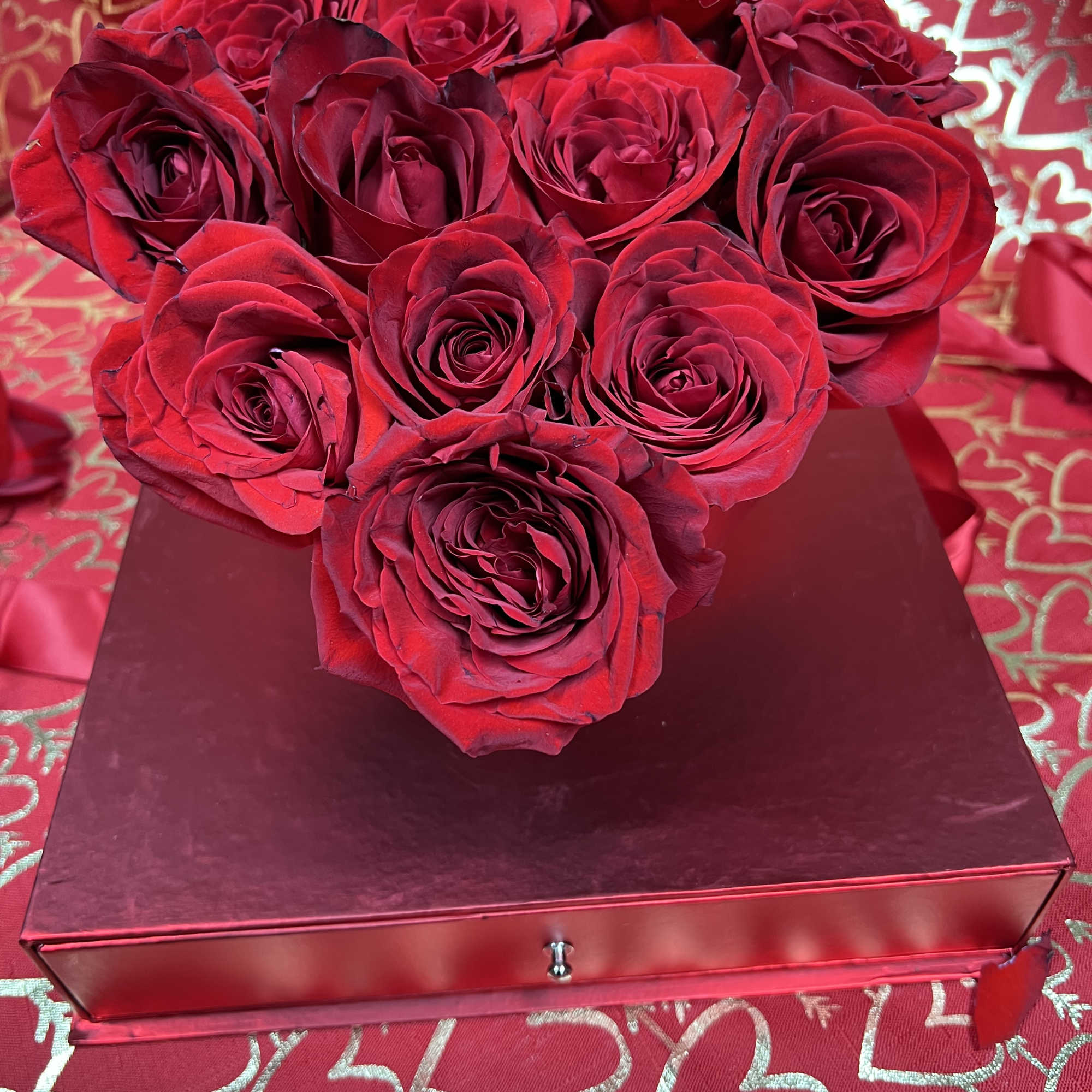 This Heart Shaped Rose Display Box consists of 12 Large Bloom Premium