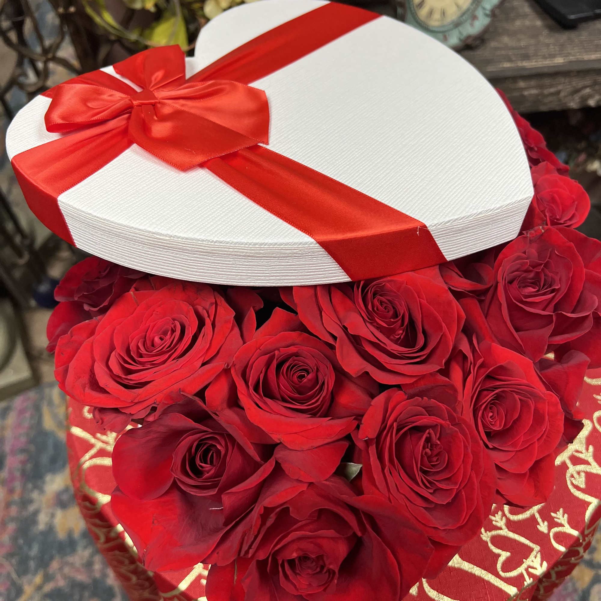 LARGE BLOOM RED ROSES IN HEART WHITE HEART SHAPED BOX WITH LID