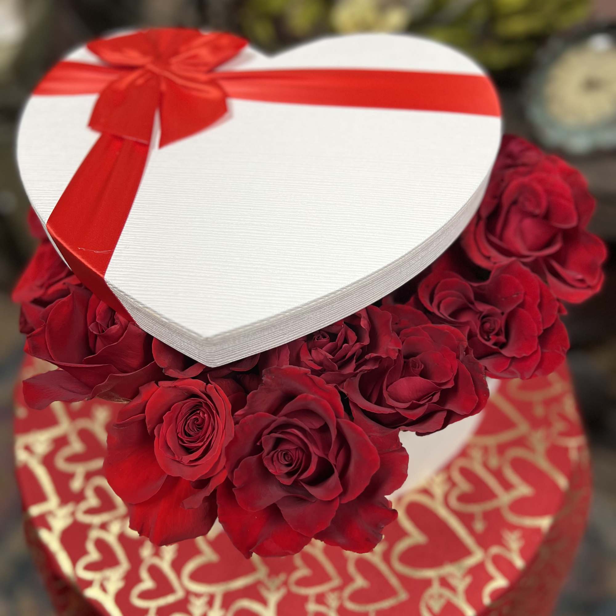 LARGE BLOOM RED ROSES IN HEART WHITE HEART SHAPED BOX WITH LID
