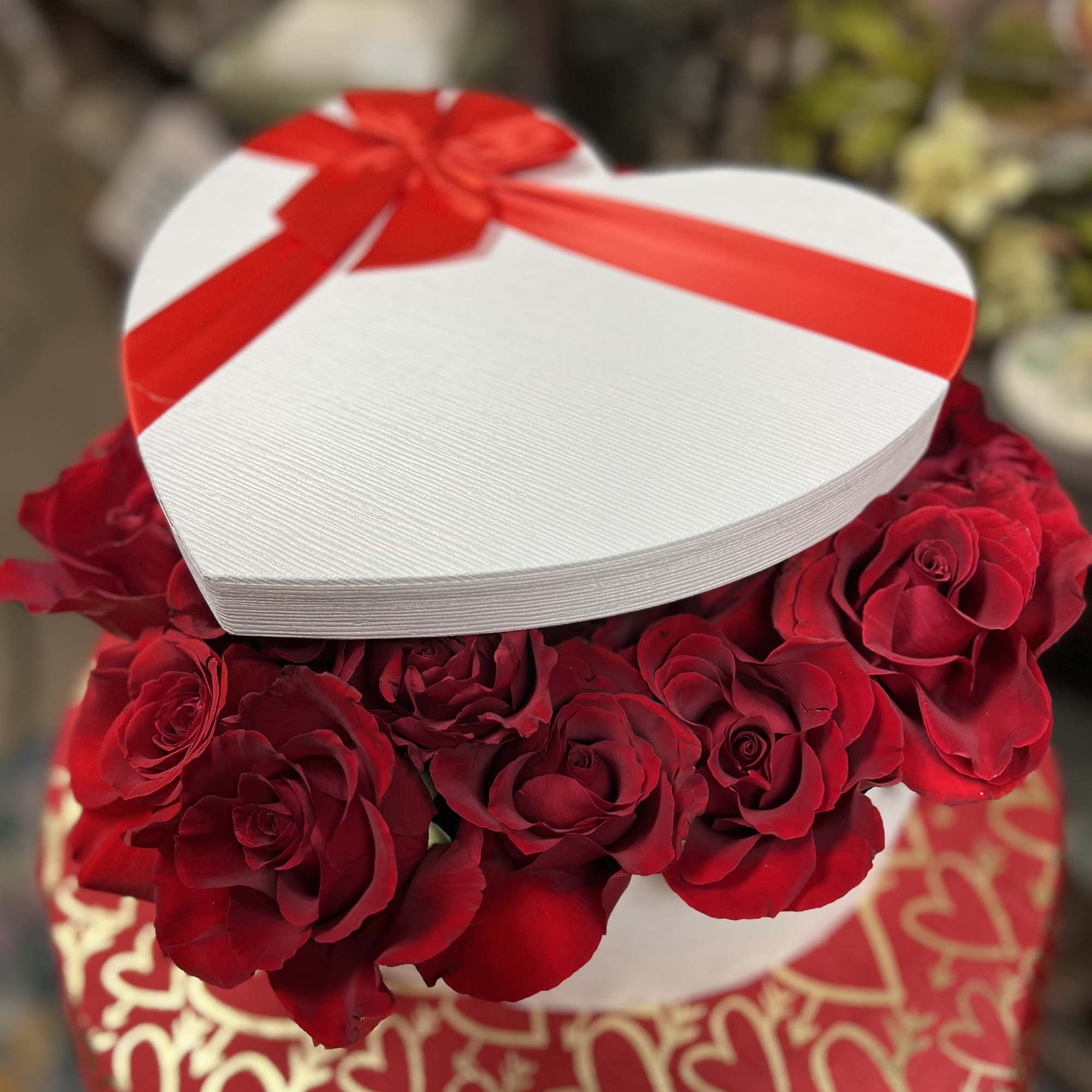 LARGE BLOOM RED ROSES IN HEART WHITE HEART SHAPED BOX WITH LID
